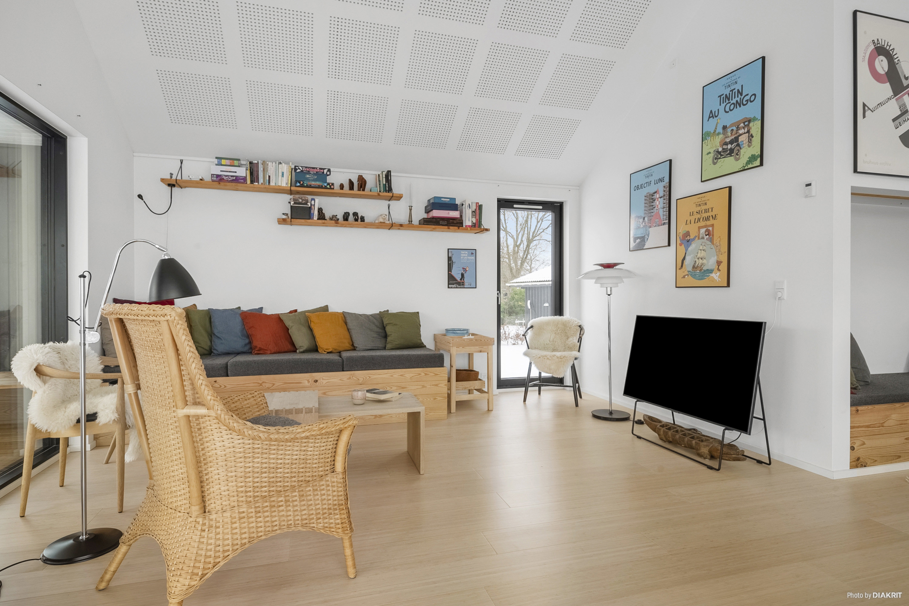 Fremhævet stue billede i fuldskærmstilstand. Billede af Kystvejen 102, Rude Strand, 8300 Odder