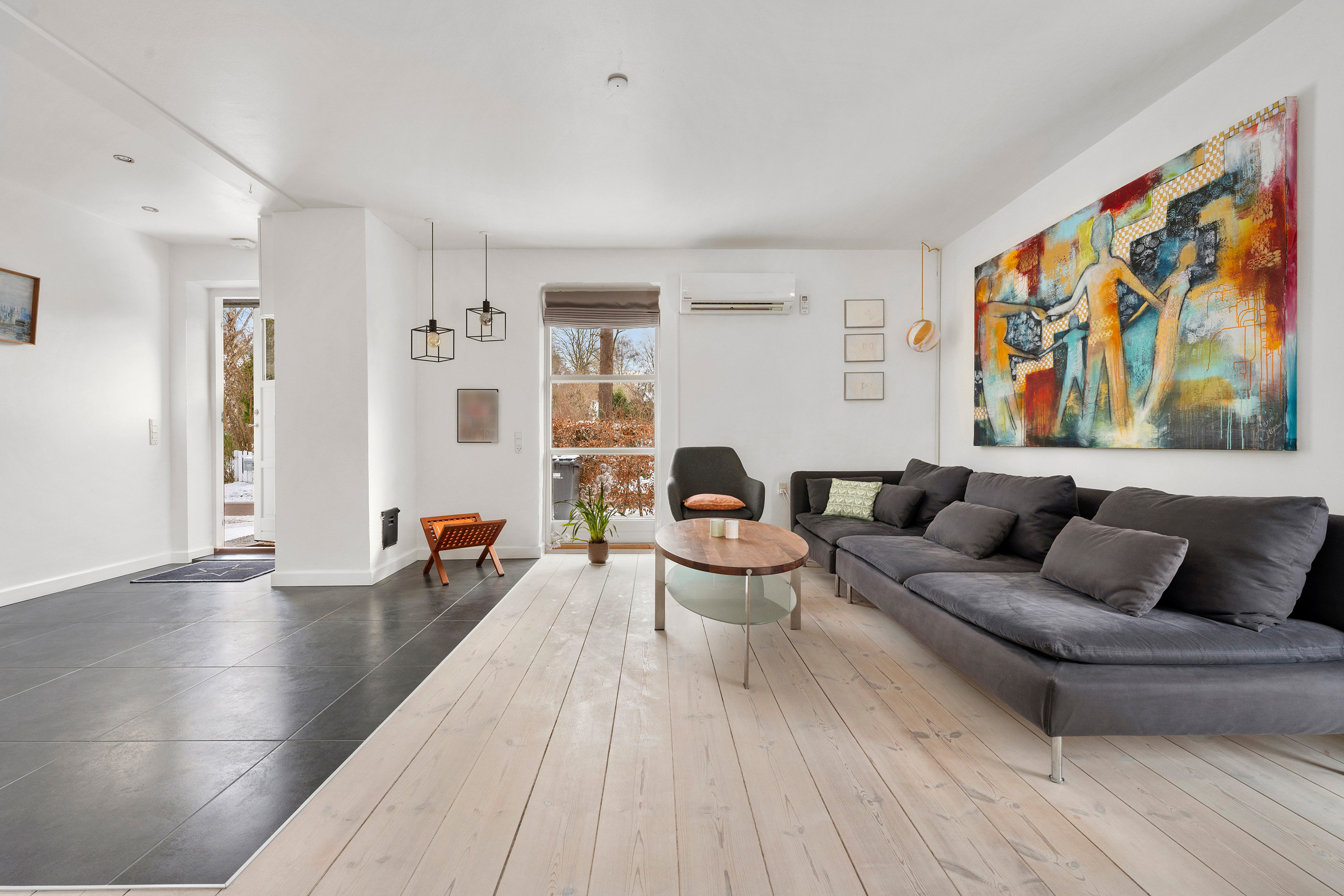 Fremhævet stue billede i fuldskærmstilstand. Billede af Stakkeledet 3, 2970 Hørsholm