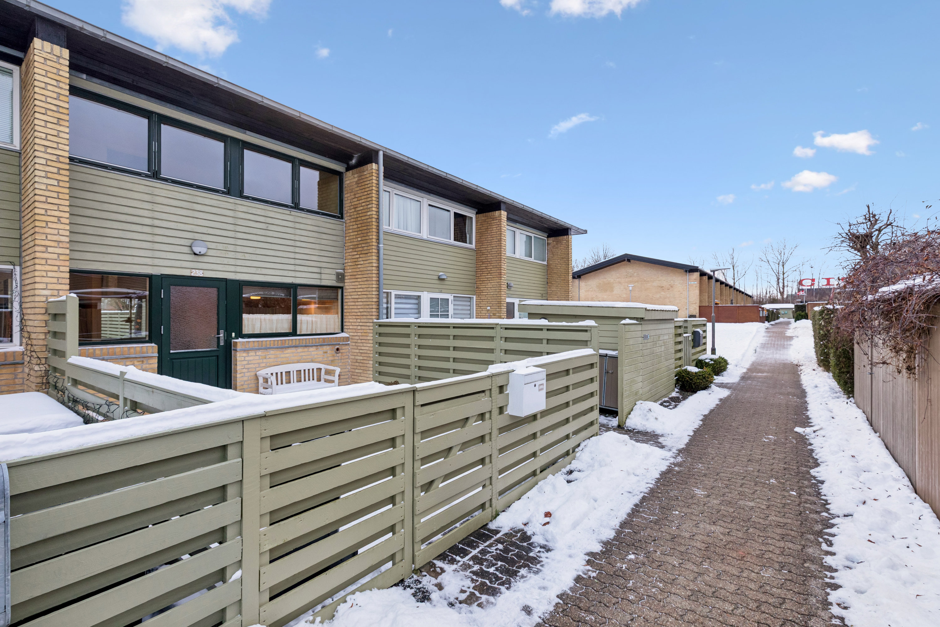 Fremhævet andet billede i fuldskærmstilstand. Billede af Rønnevangshusene 238, 2630 Taastrup