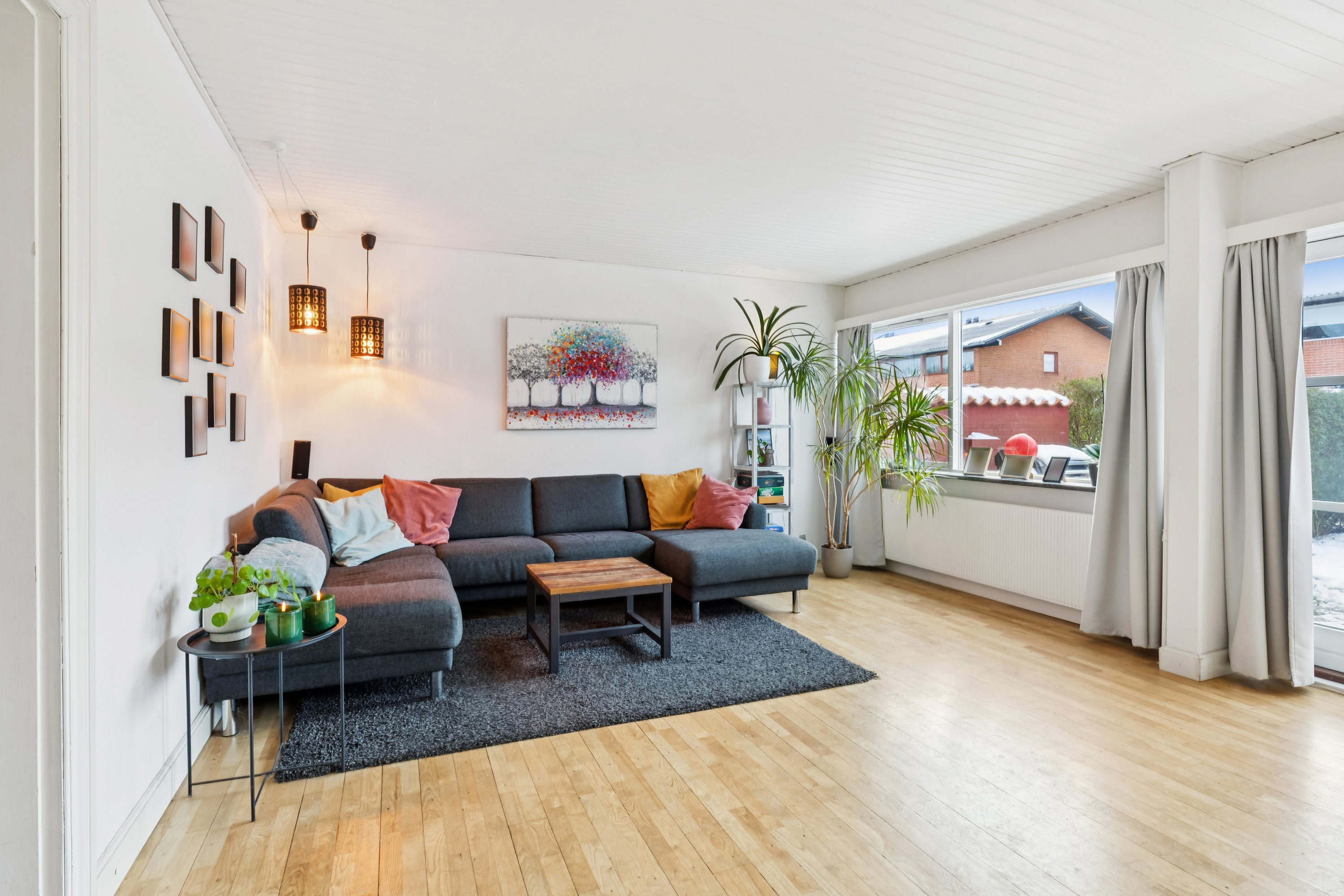 Fremhævet stue billede i fuldskærmstilstand. Billede af Sankt Bendts Alle 55, 2630 Taastrup