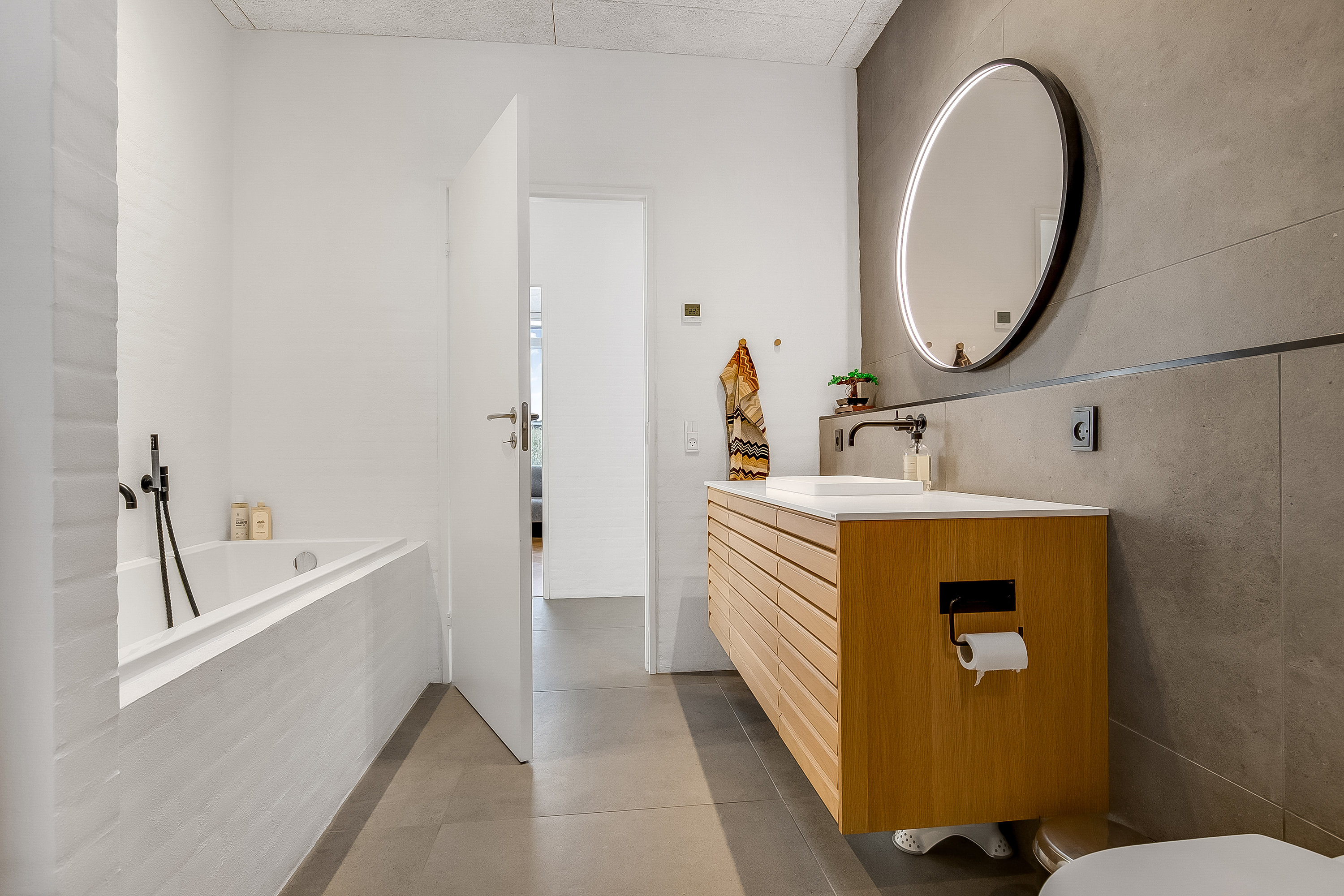 Fremhævet badeværelse billede i fuldskærmstilstand. Billede af Pilehaven 22, Bredballe, 7120 Vejle Øst