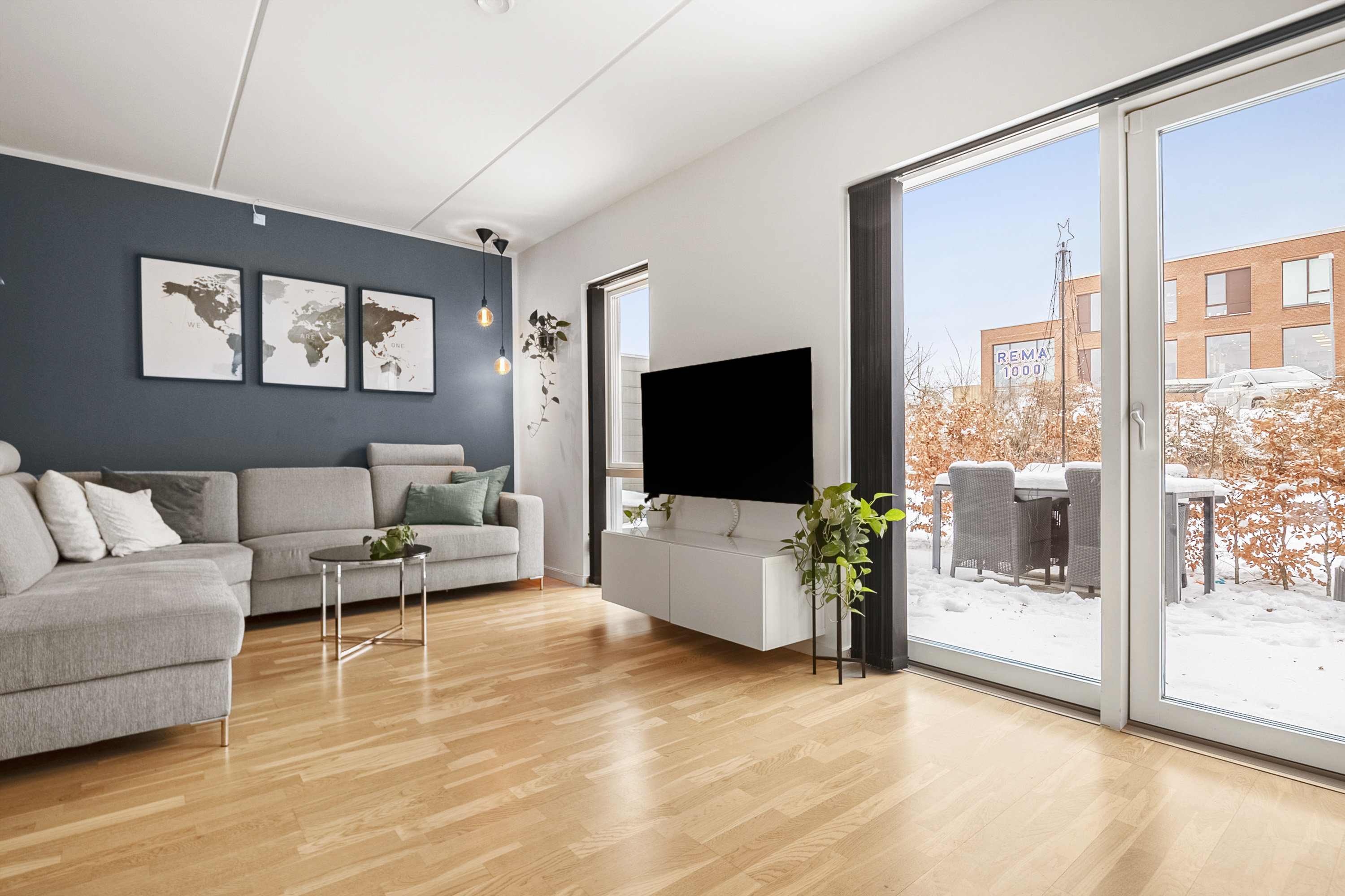 Fremhævet stue billede i fuldskærmstilstand. Billede af Elmetoften 1C, 8361 Hasselager