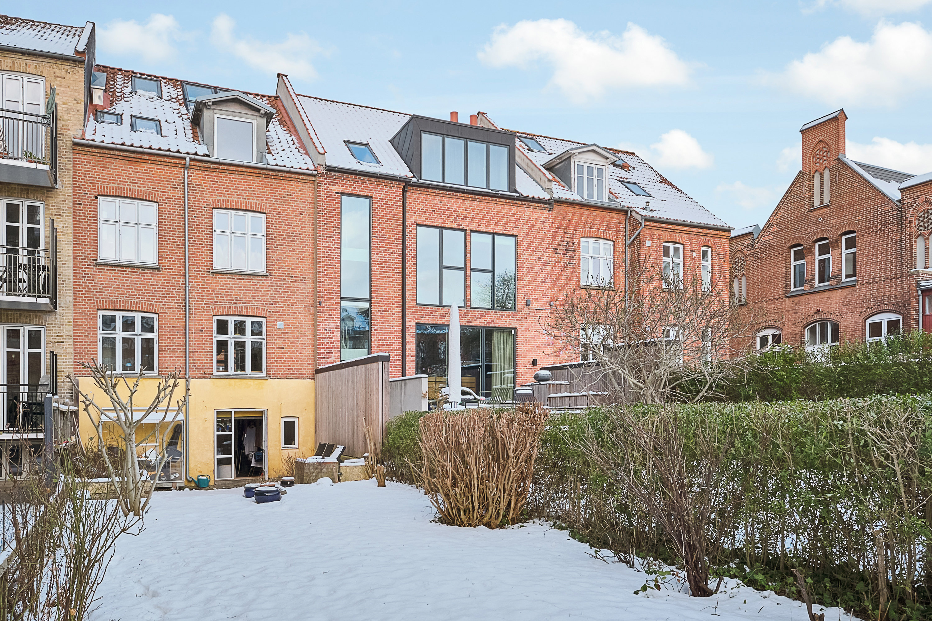 Fremhævet gårdmiljø billede i fuldskærmstilstand. Billede af Skt. Pauls Gade 37, 8000 Aarhus C