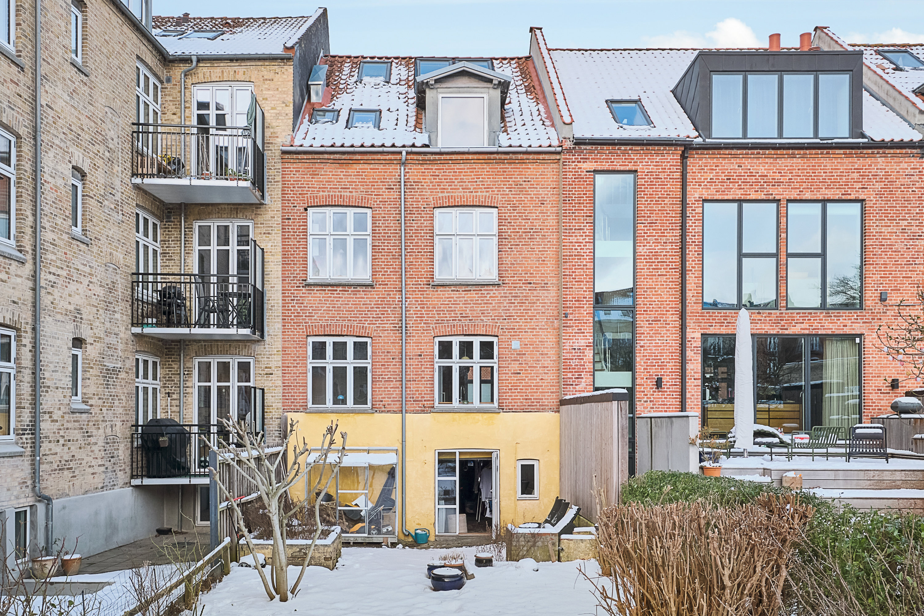 Fremhævet gårdmiljø billede i fuldskærmstilstand. Billede af Skt. Pauls Gade 37, 8000 Aarhus C