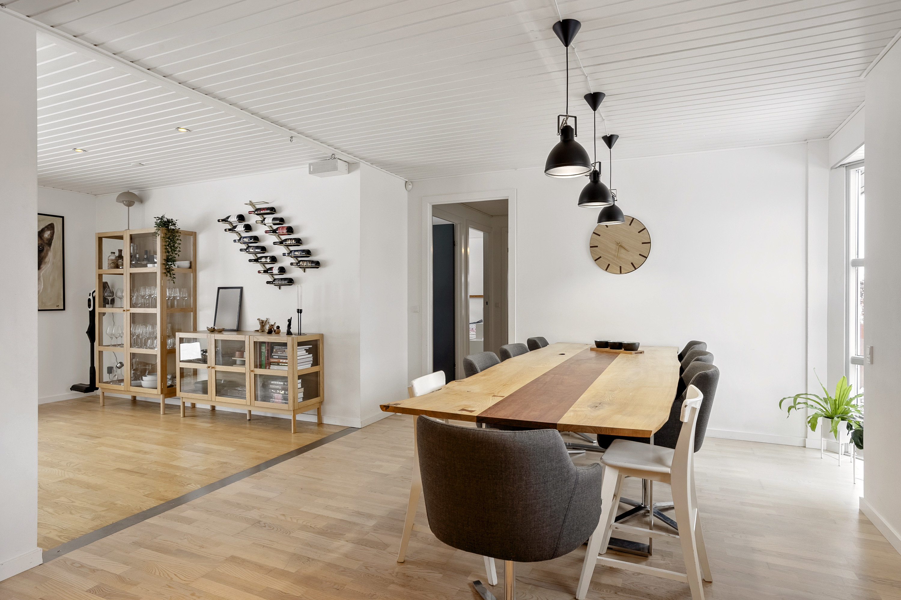 Fremhævet spisestue billede i fuldskærmstilstand. Billede af Kokhaven 28, Genner, 6230 Rødekro