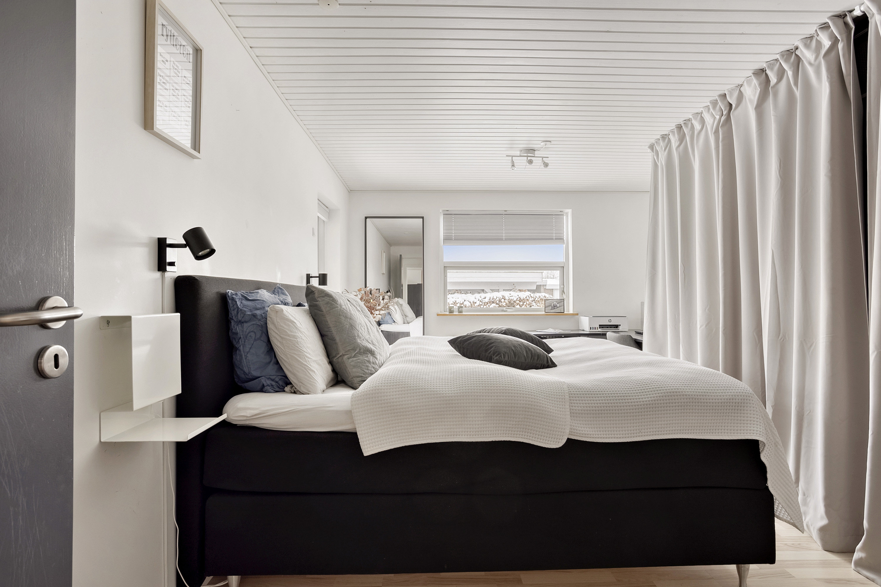 Fremhævet soveværelse billede i fuldskærmstilstand. Billede af Kokhaven 28, Genner, 6230 Rødekro