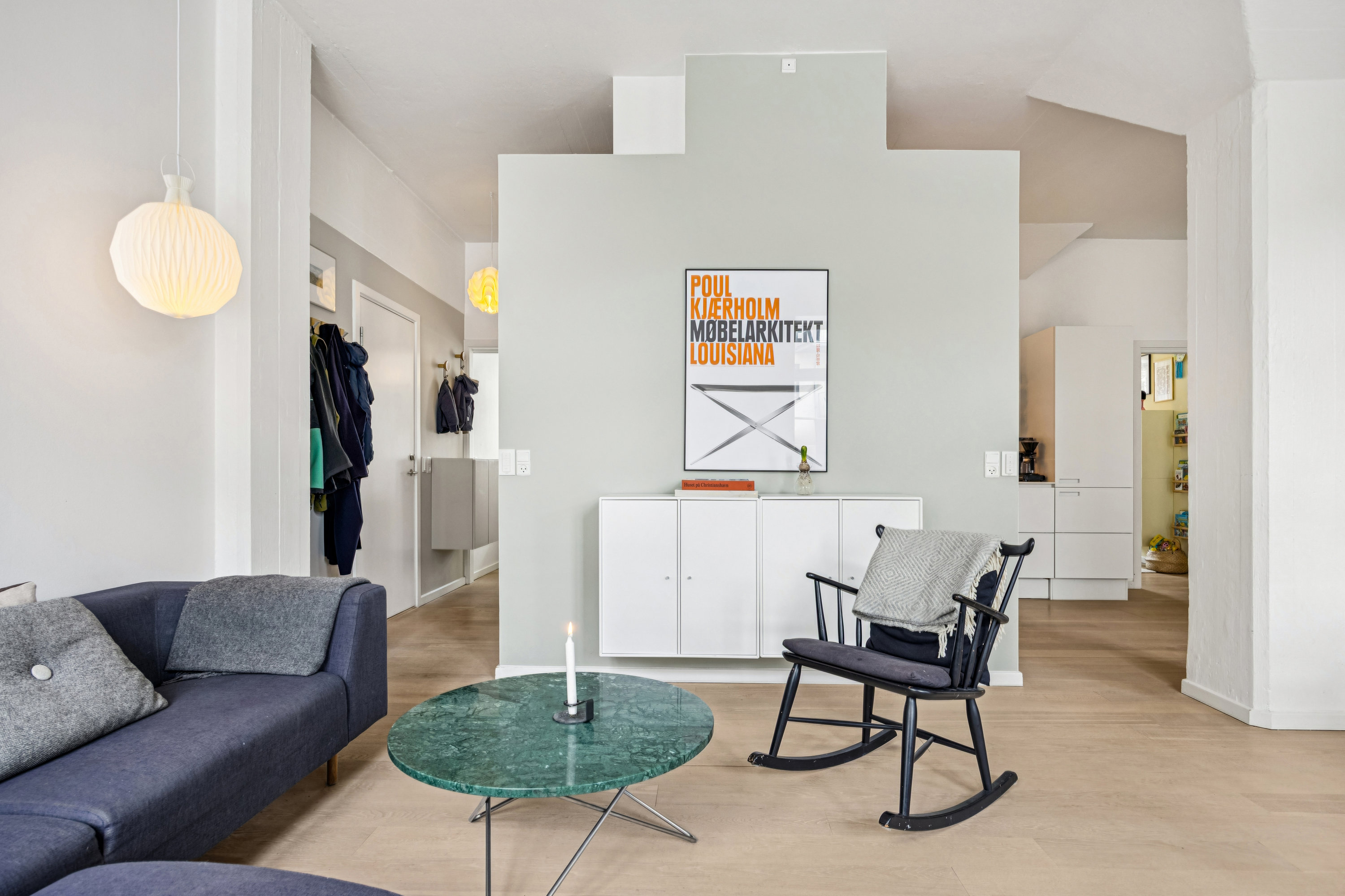 Fremhævet stue billede i fuldskærmstilstand. Billede af Porcelænshaven 2B, 1. 1., 2000 Frederiksberg