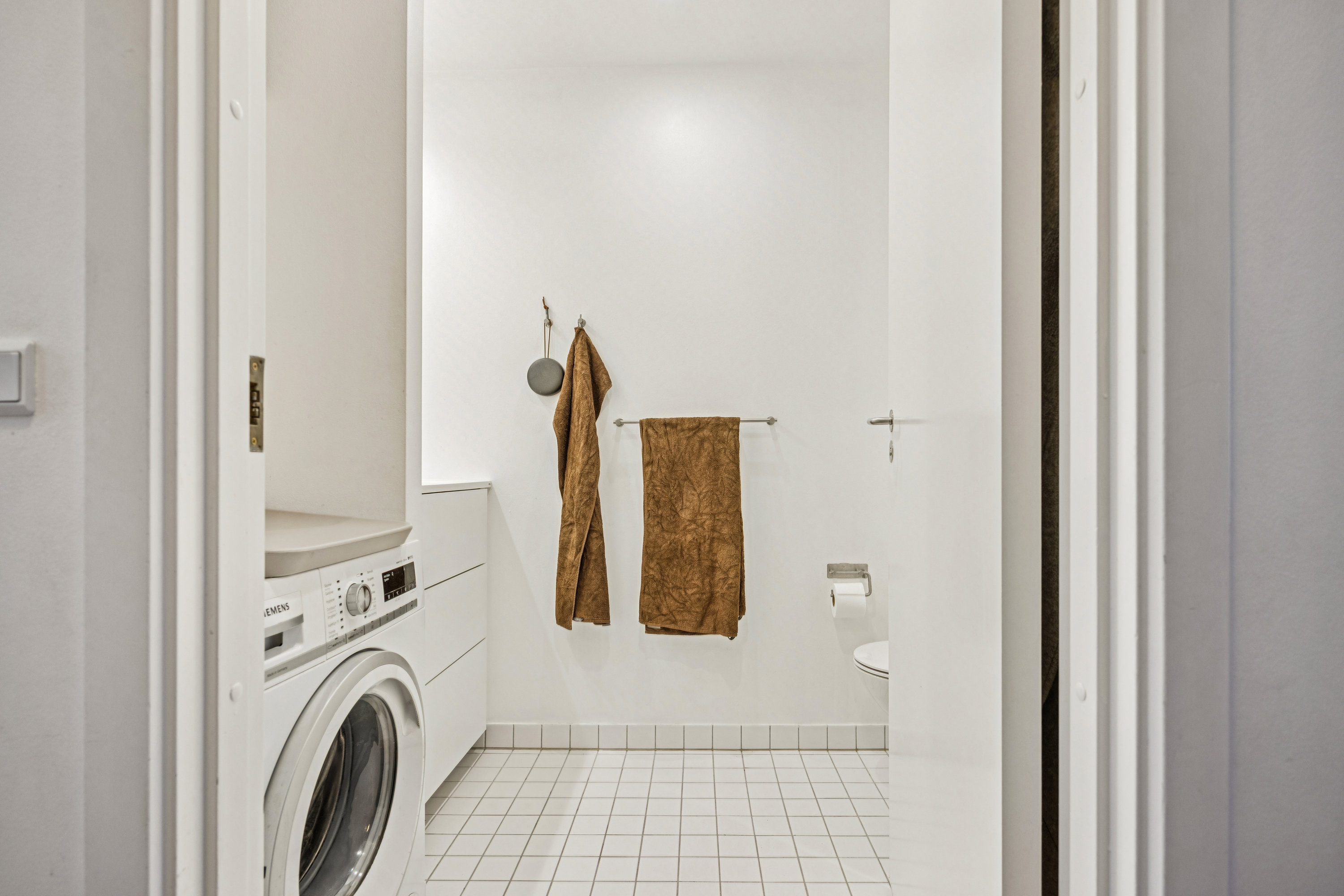 Fremhævet badeværelse billede i fuldskærmstilstand. Billede af Porcelænshaven 2B, 1. 1., 2000 Frederiksberg