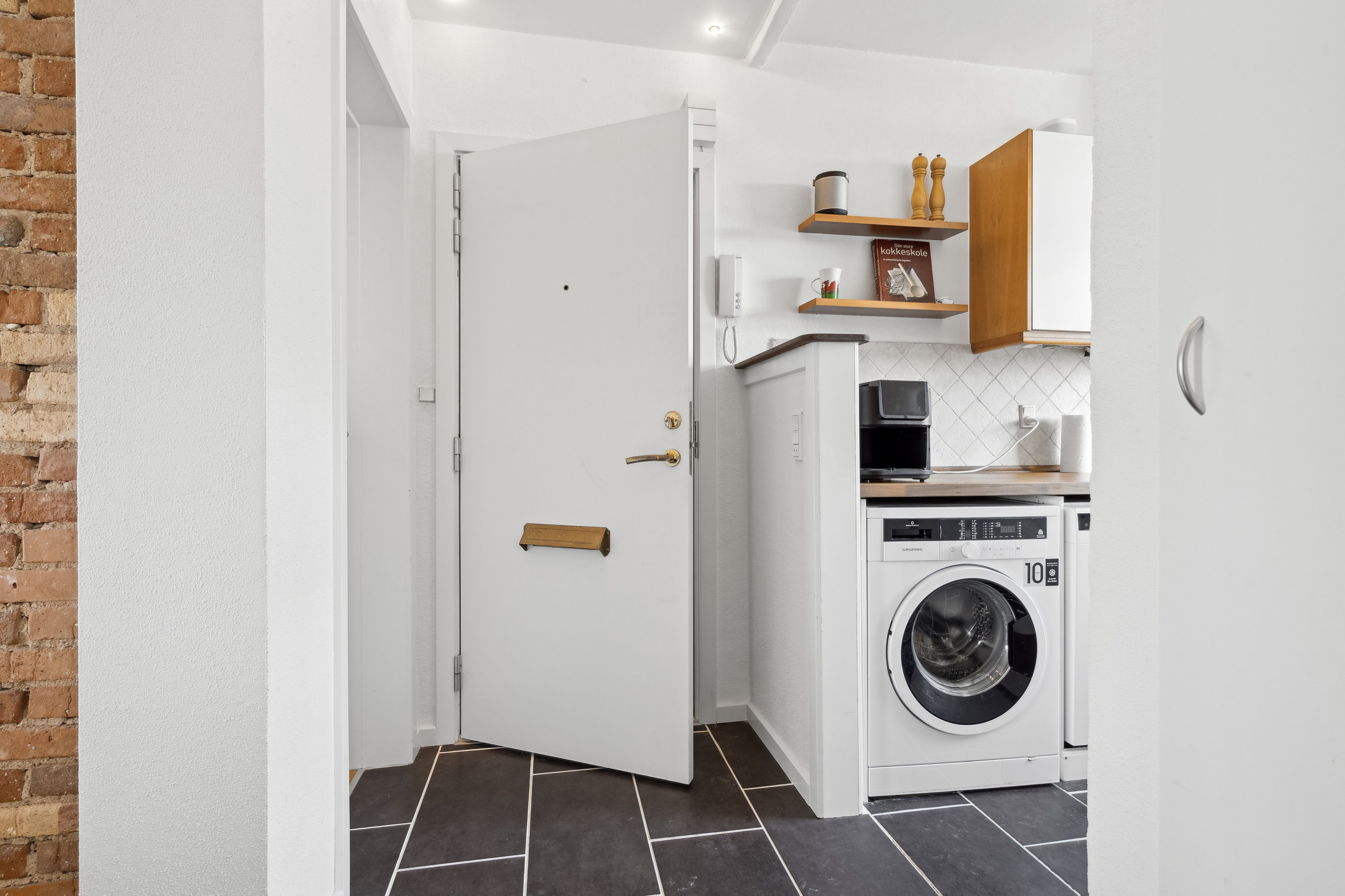 Fremhævet  billede i fuldskærmstilstand. Billede af Lathyrusvej 8, 1. tv., 8930 Randers NØ