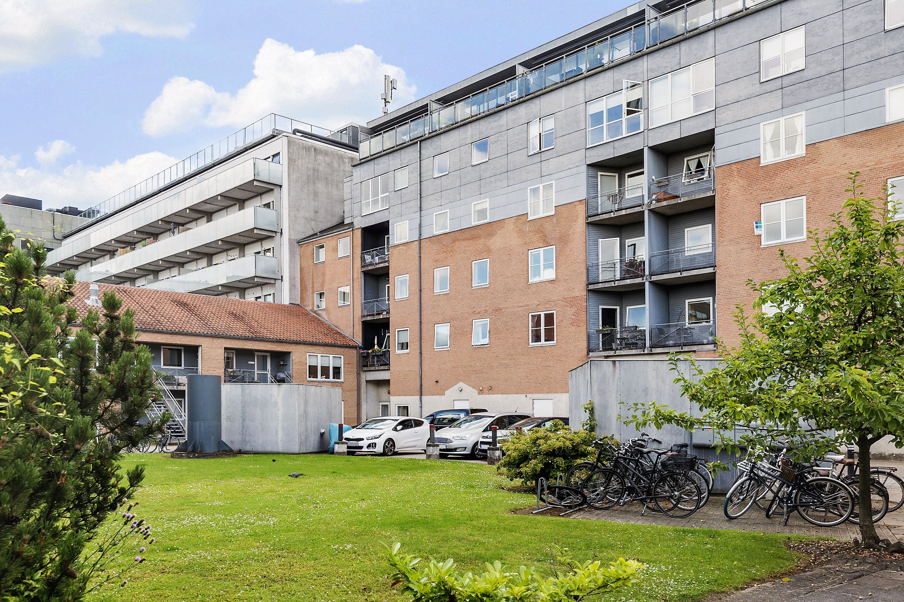 Fremhævet ejendommen billede i fuldskærmstilstand. Billede af Frederiks Allé 28, 3. l., Aarhus C, 8000 Aarhus C