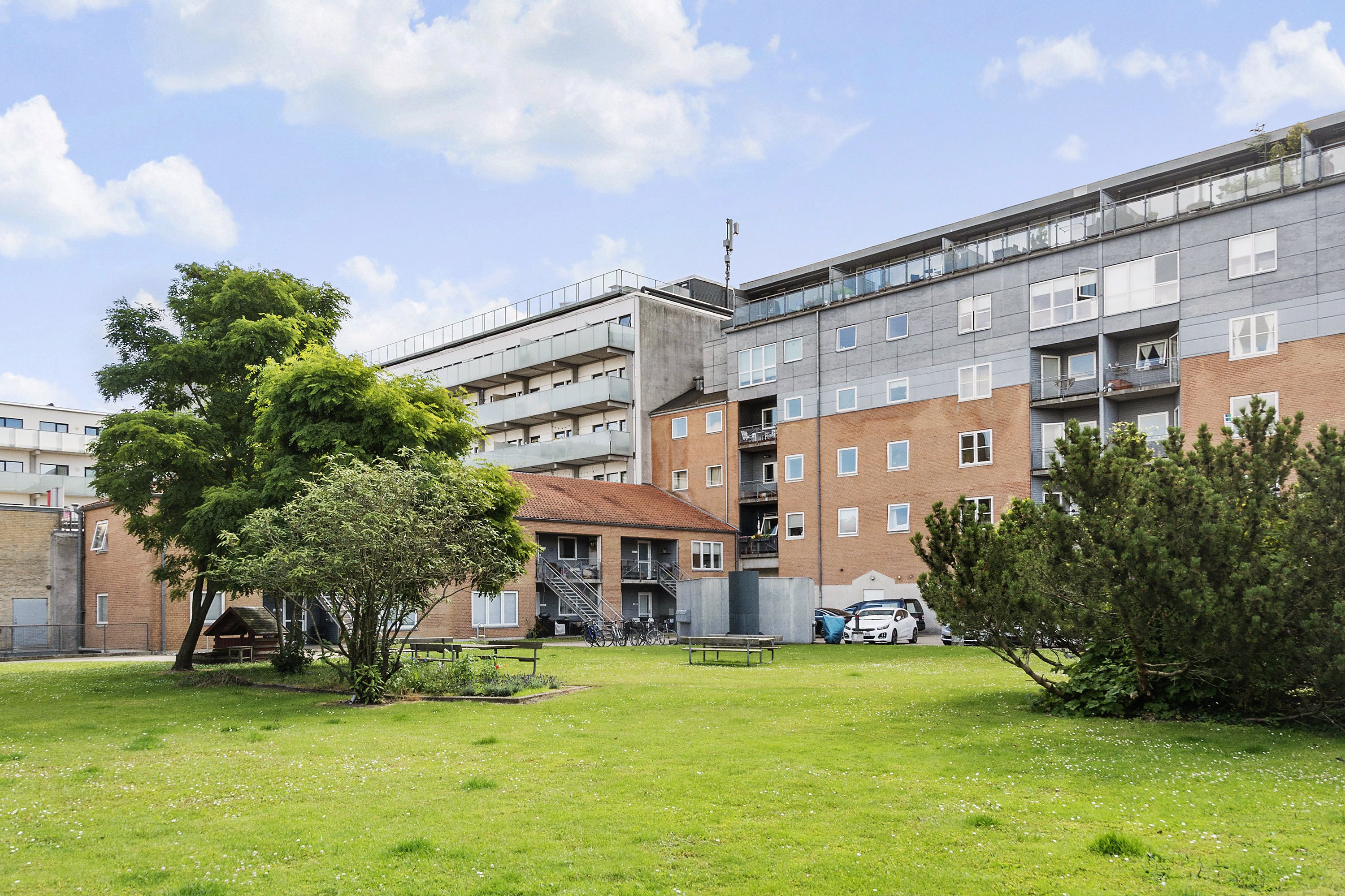 Fremhævet ejendommen billede i fuldskærmstilstand. Billede af Frederiks Allé 28, 3. l., Aarhus C, 8000 Aarhus C