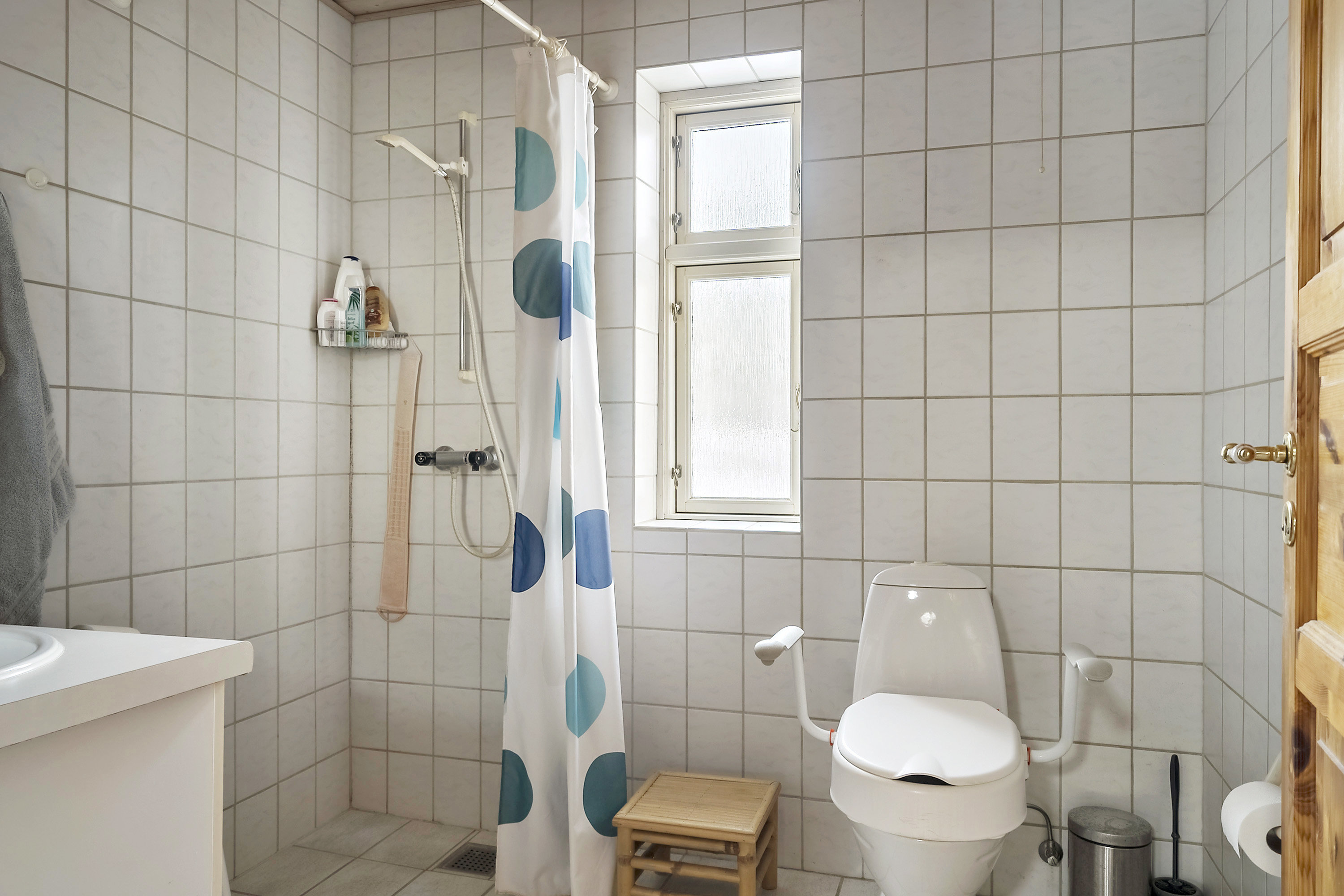 Fremhævet badeværelse billede i fuldskærmstilstand. Billede af Rødevej 4, Humlum, 7600 Struer