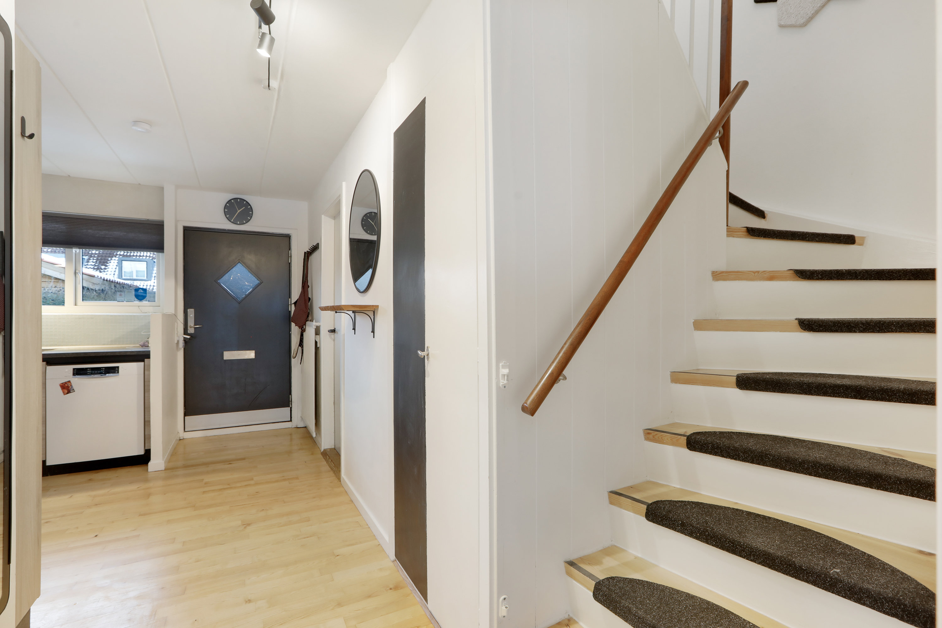 Fremhævet entré billede i fuldskærmstilstand. Billede af Bøgesvinget 42, 2740 Skovlunde