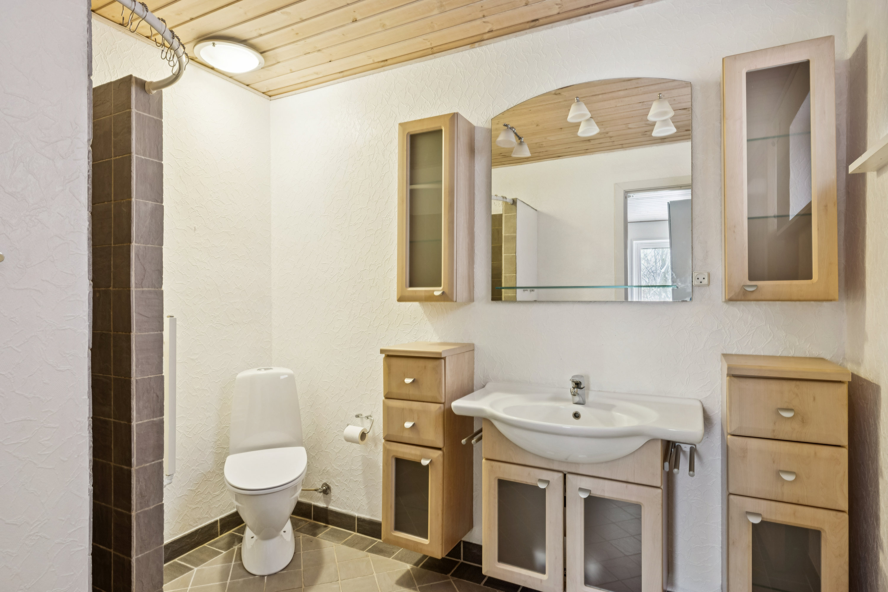 Fremhævet  billede i fuldskærmstilstand. Billede af Langgade 14, Vivild, 8961 Allingåbro