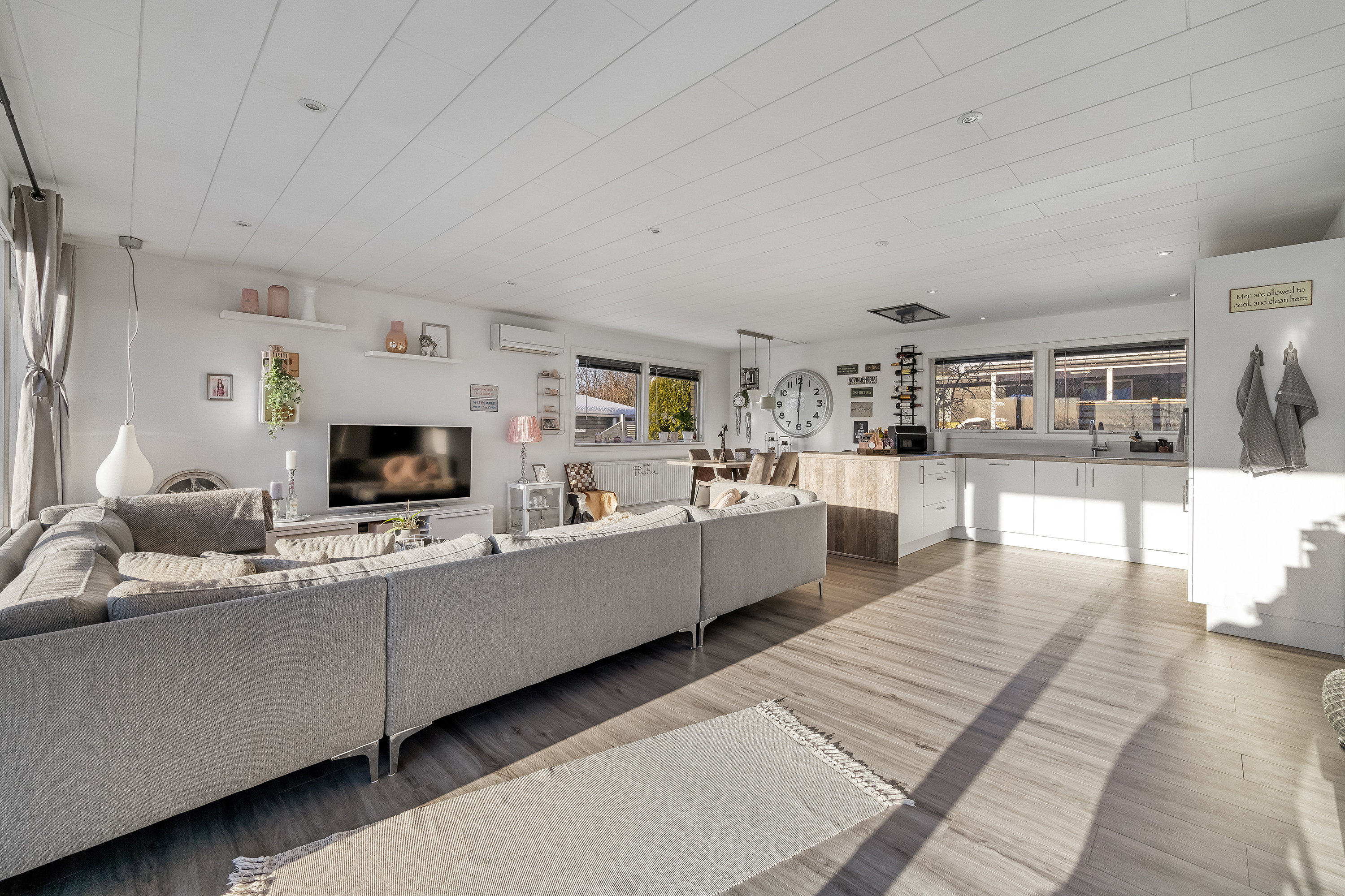 Fremhævet stue billede i fuldskærmstilstand. Billede af Osebergvej 22, 3650 Ølstykke