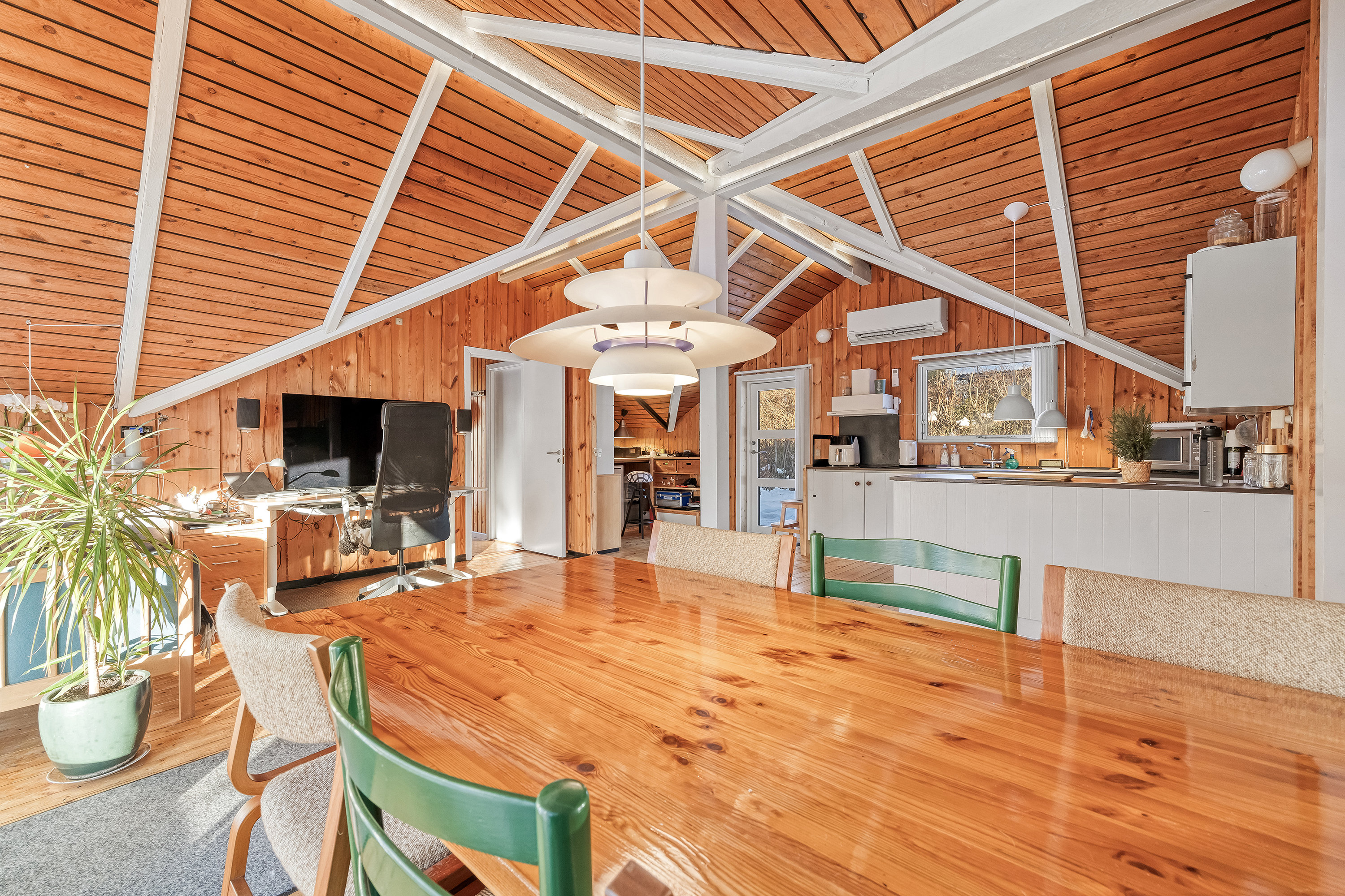 Fremhævet køkken alrum billede i fuldskærmstilstand. Billede af Bakkedraget 5, Buresø, 3550 Slangerup