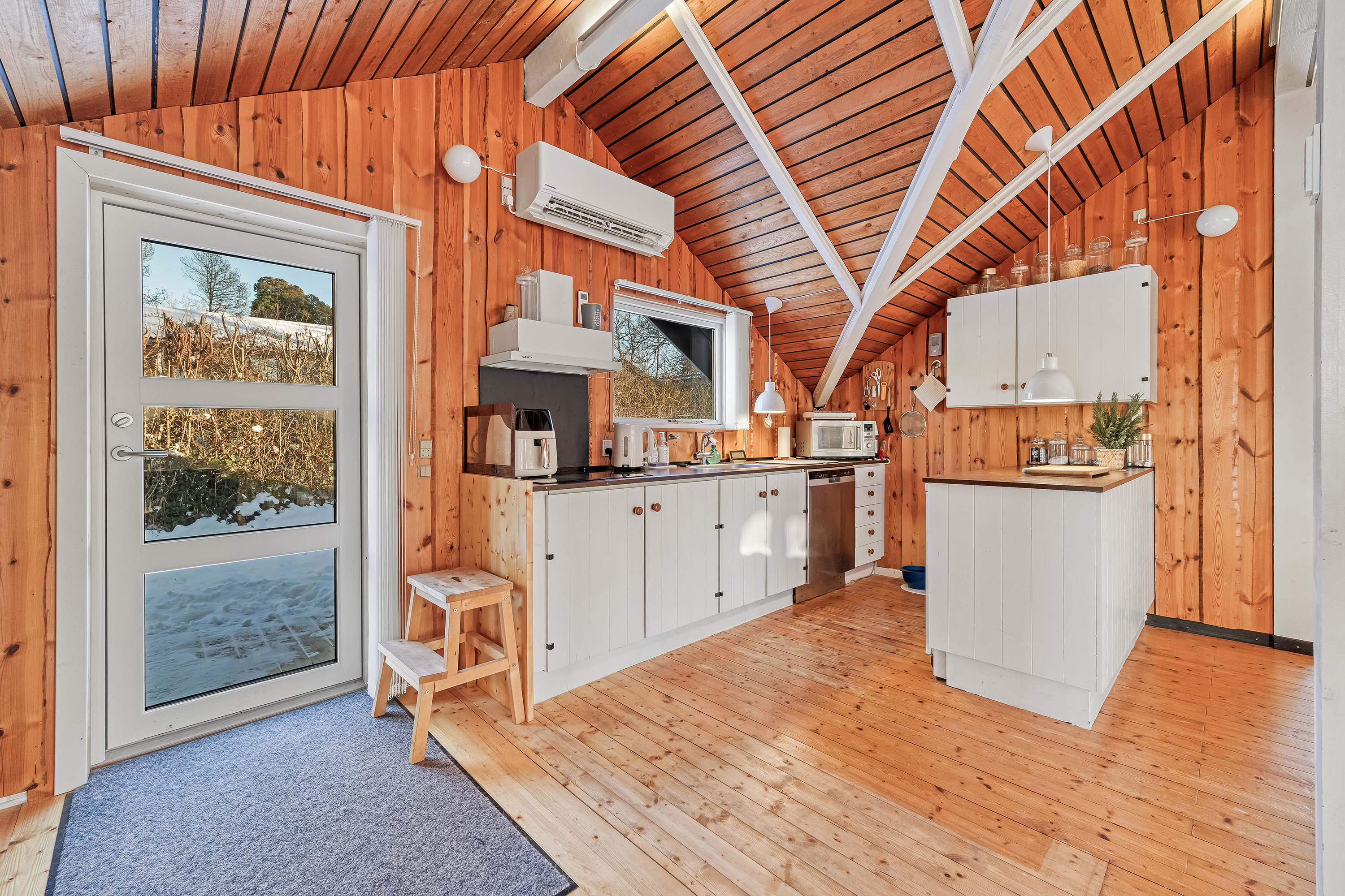 Fremhævet køkken alrum billede i fuldskærmstilstand. Billede af Bakkedraget 5, Buresø, 3550 Slangerup