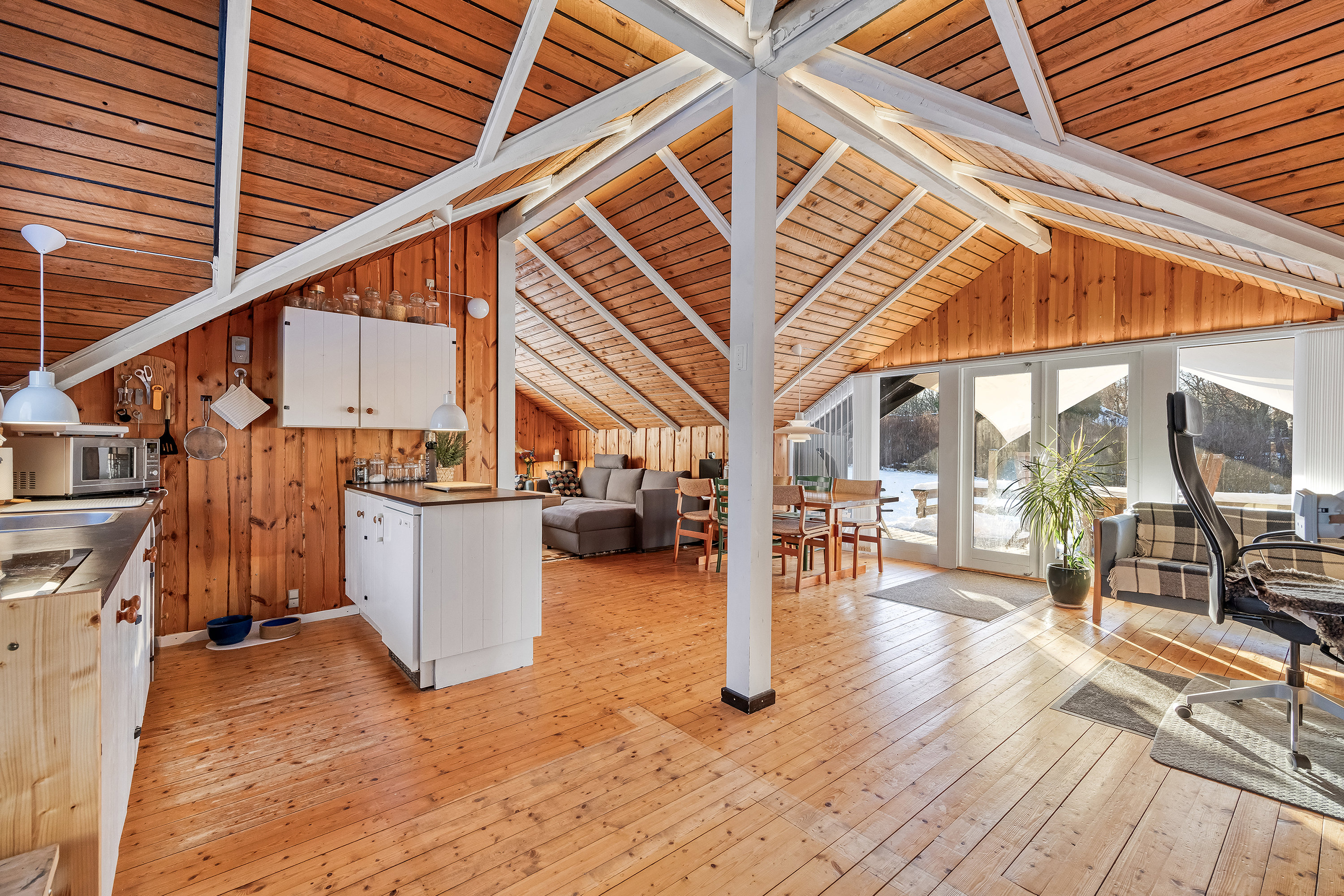 Fremhævet køkken alrum billede i fuldskærmstilstand. Billede af Bakkedraget 5, Buresø, 3550 Slangerup