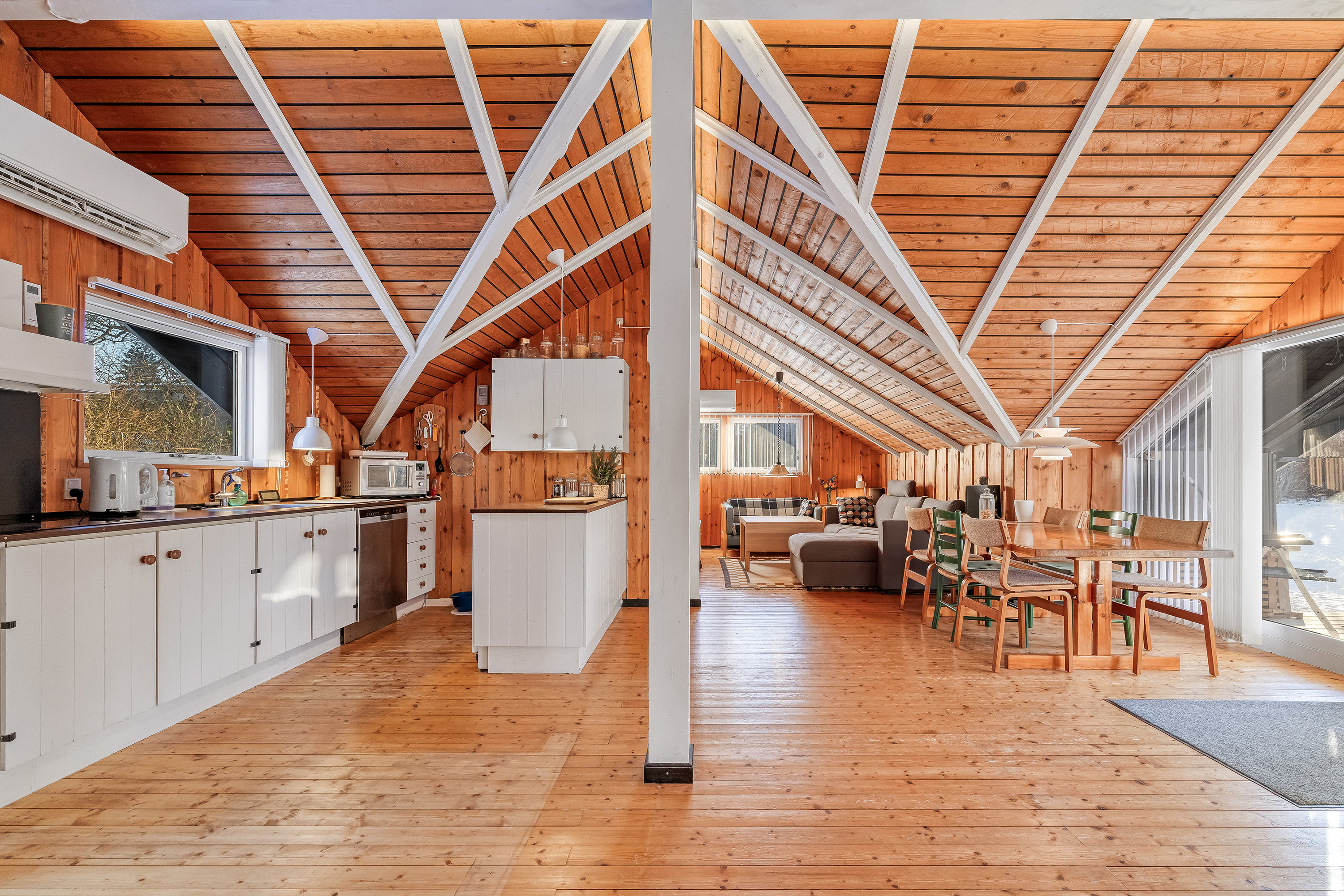 Fremhævet køkken alrum billede i fuldskærmstilstand. Billede af Bakkedraget 5, Buresø, 3550 Slangerup