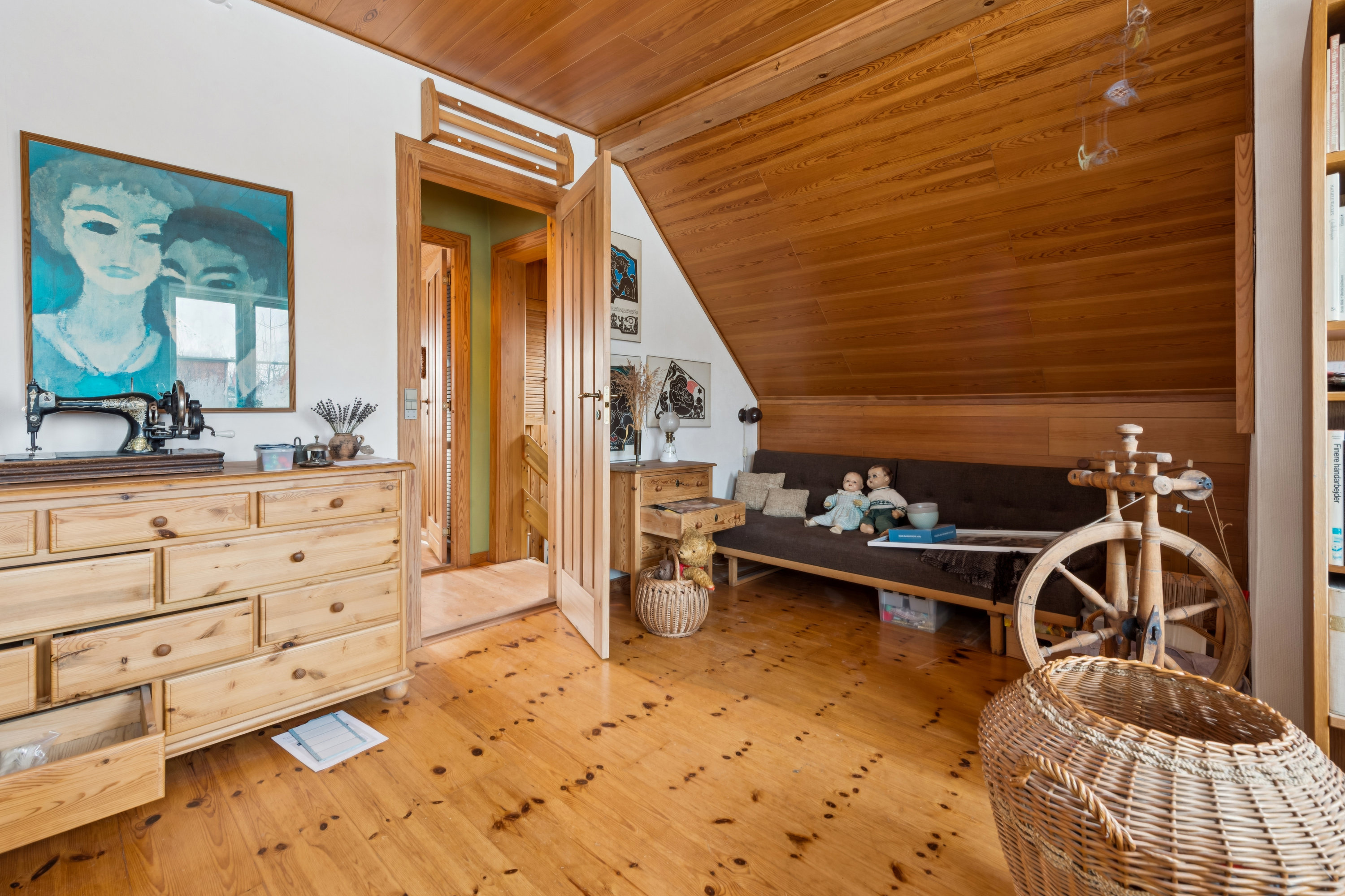 Fremhævet stue billede i fuldskærmstilstand. Billede af Morsøvej 39, 2720 Vanløse