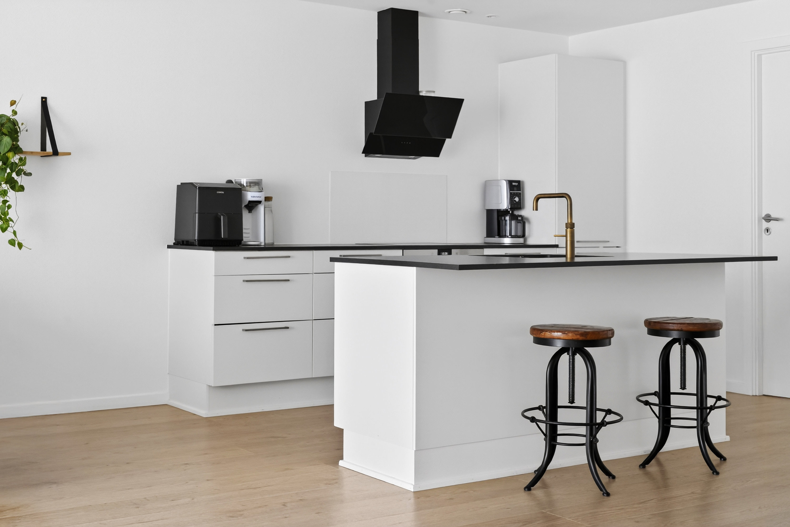 Fremhævet køkken billede i fuldskærmstilstand. Billede af Atlasvænge 25D, 2750 Ballerup