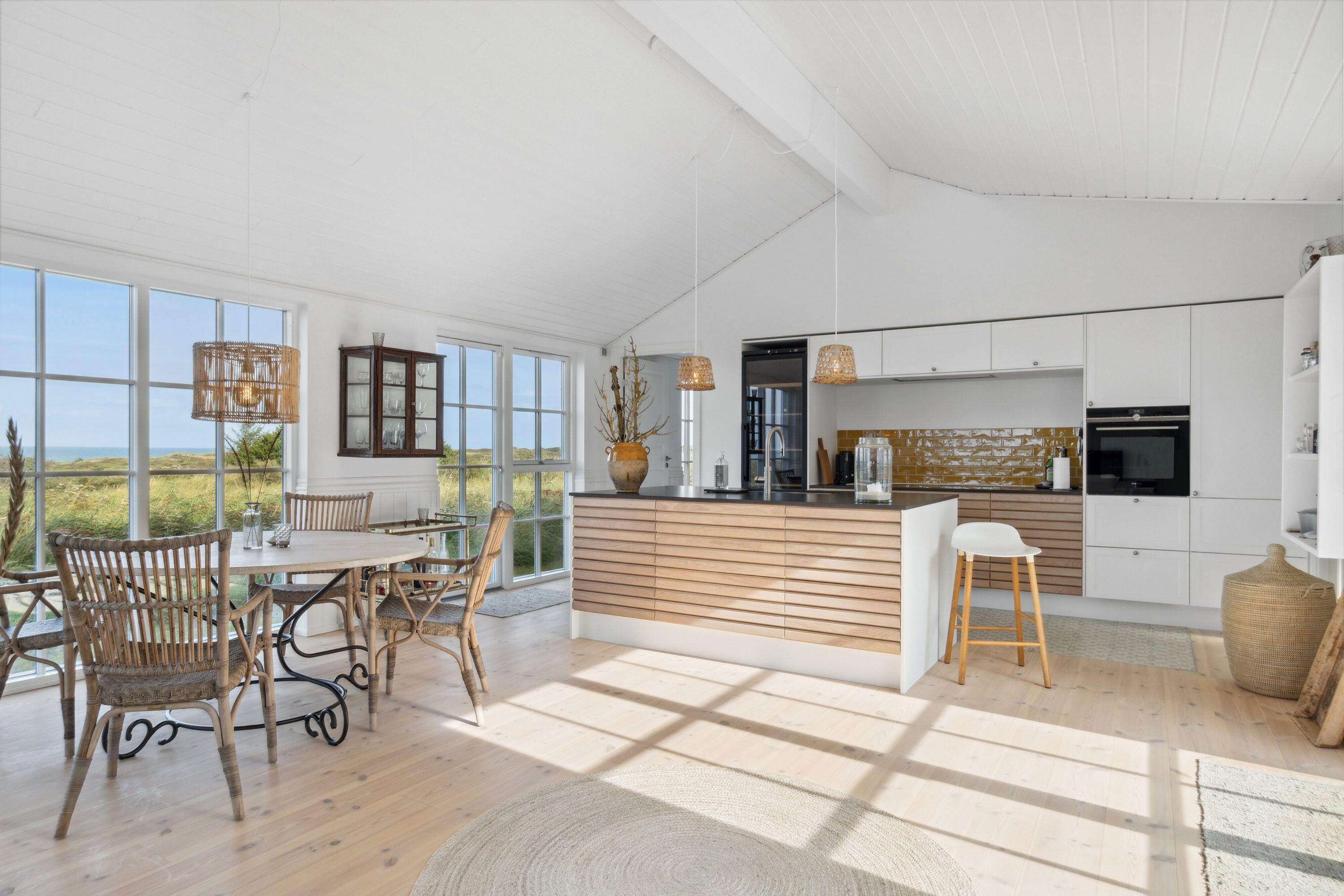 Fremhævet stue billede i fuldskærmstilstand. Billede af Abelvej 7, Tversted, 9881 Bindslev