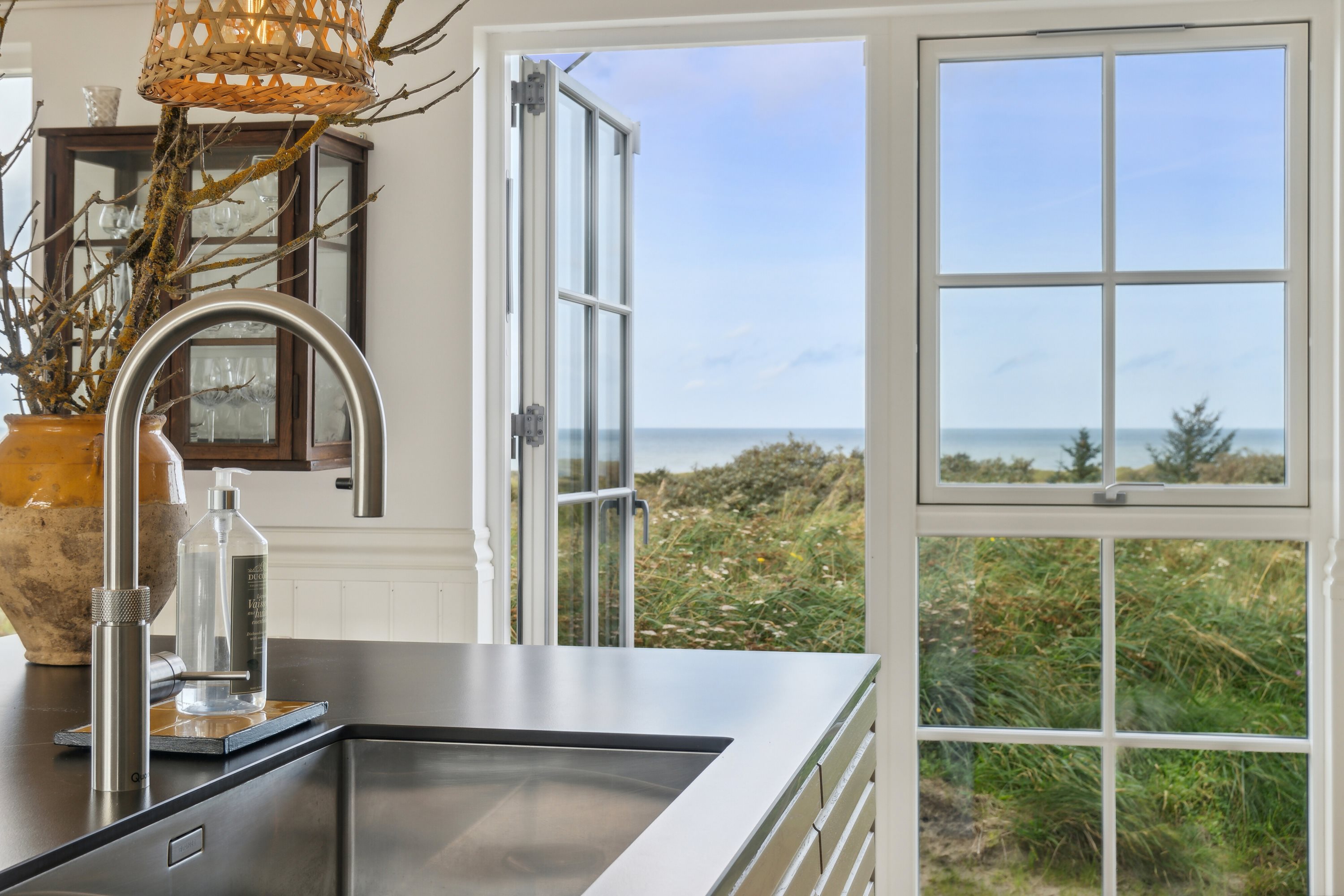 Fremhævet indendørs billede i fuldskærmstilstand. Billede af Abelvej 7, Tversted, 9881 Bindslev