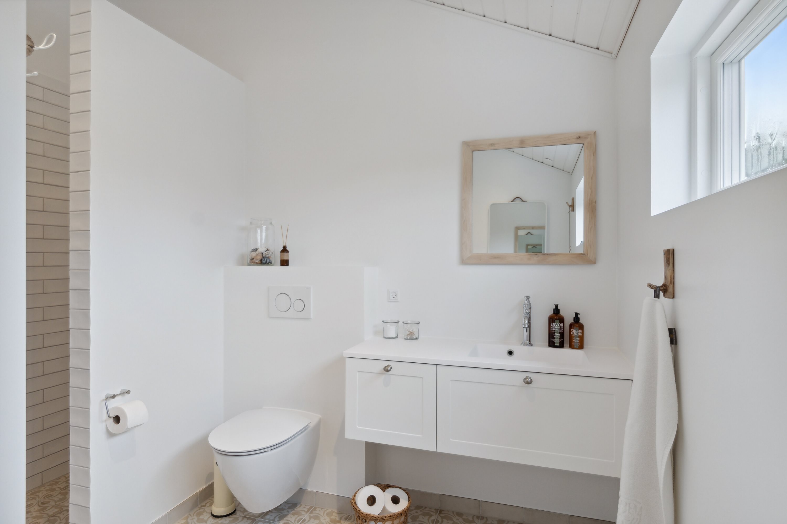 Fremhævet badeværelse billede i fuldskærmstilstand. Billede af Abelvej 7, Tversted, 9881 Bindslev