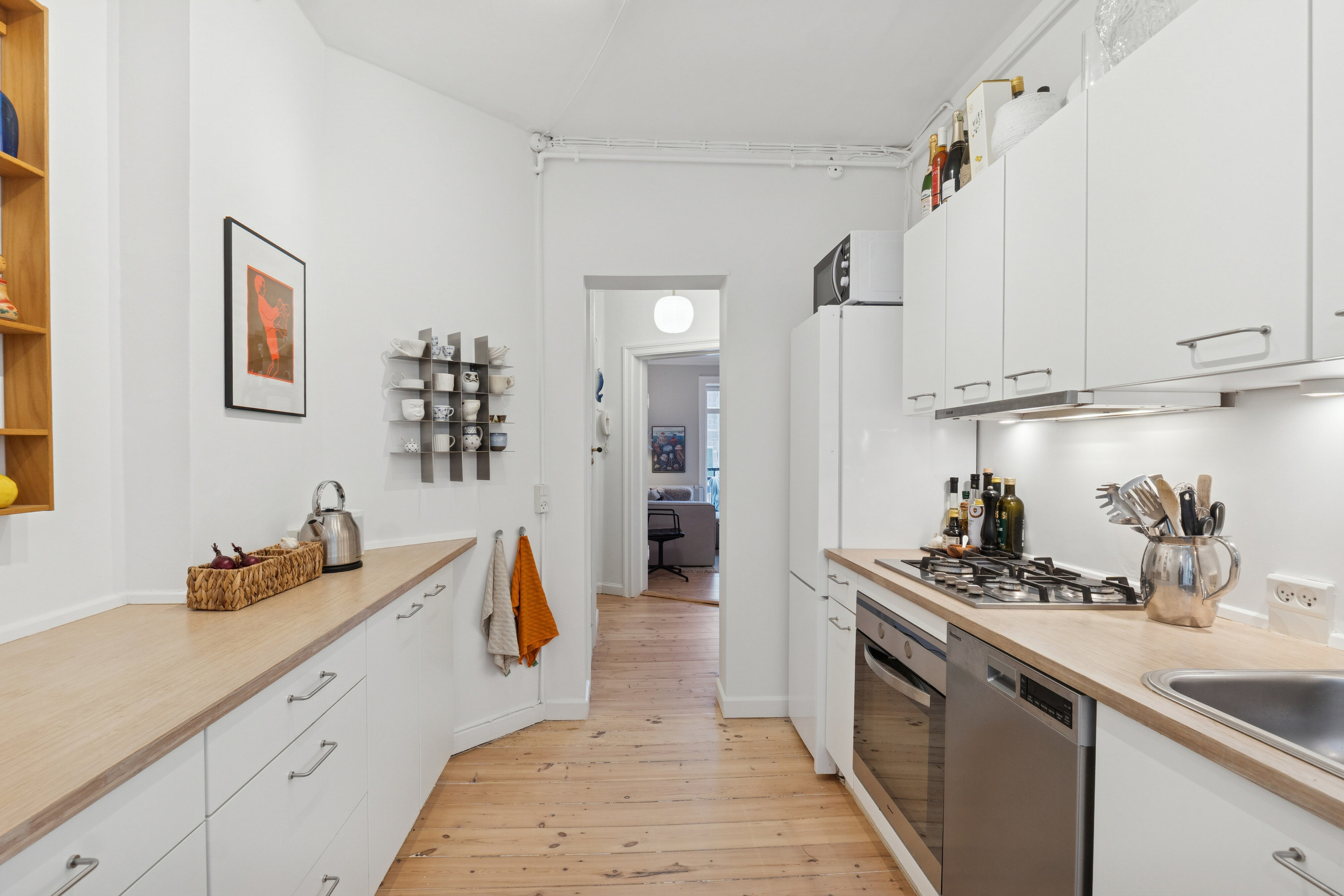 Fremhævet køkken billede i fuldskærmstilstand. Billede af Snorresgade 6, 1. tv., 2300 København S