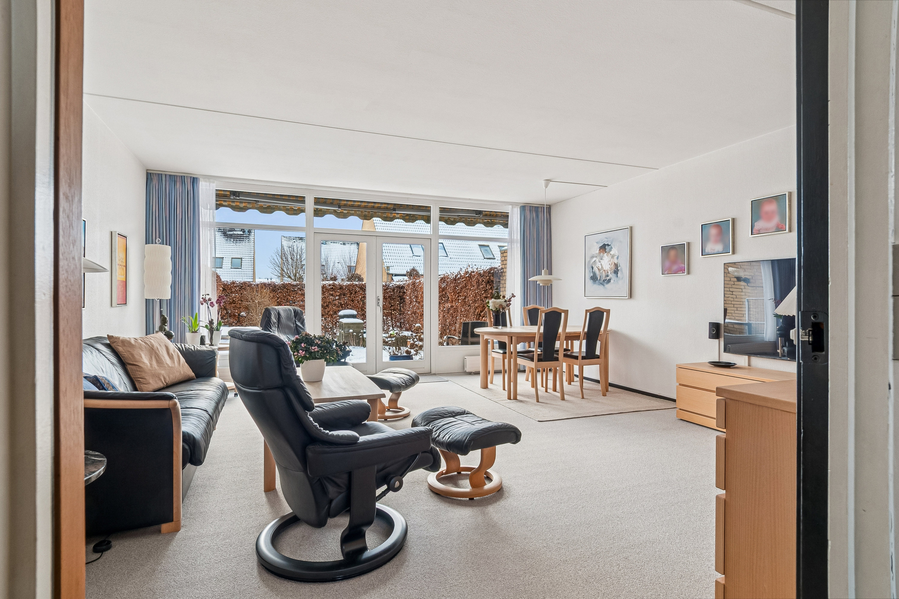 Fremhævet stue billede i fuldskærmstilstand. Billede af Fælleddiget 25, 2300 København S