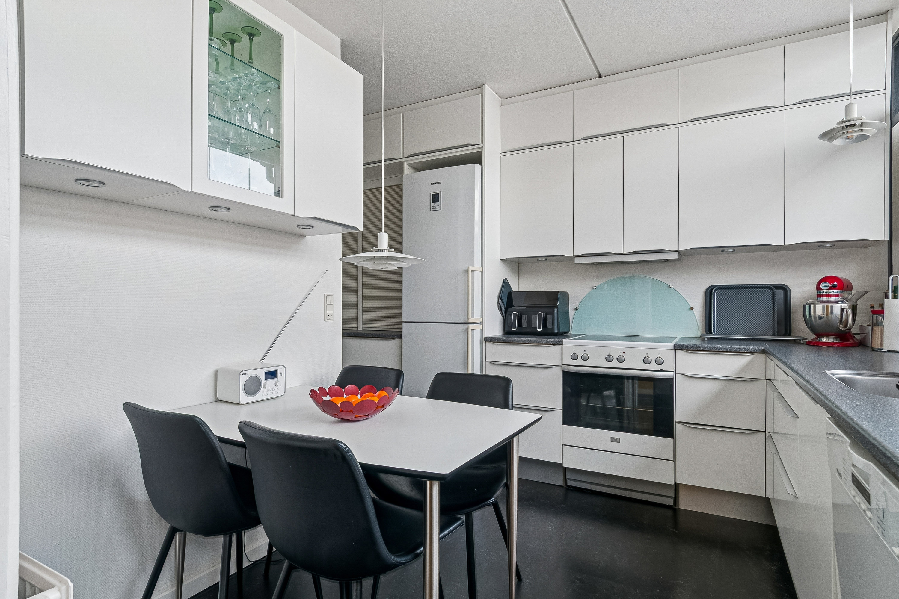 Fremhævet køkken billede i fuldskærmstilstand. Billede af Fælleddiget 25, 2300 København S