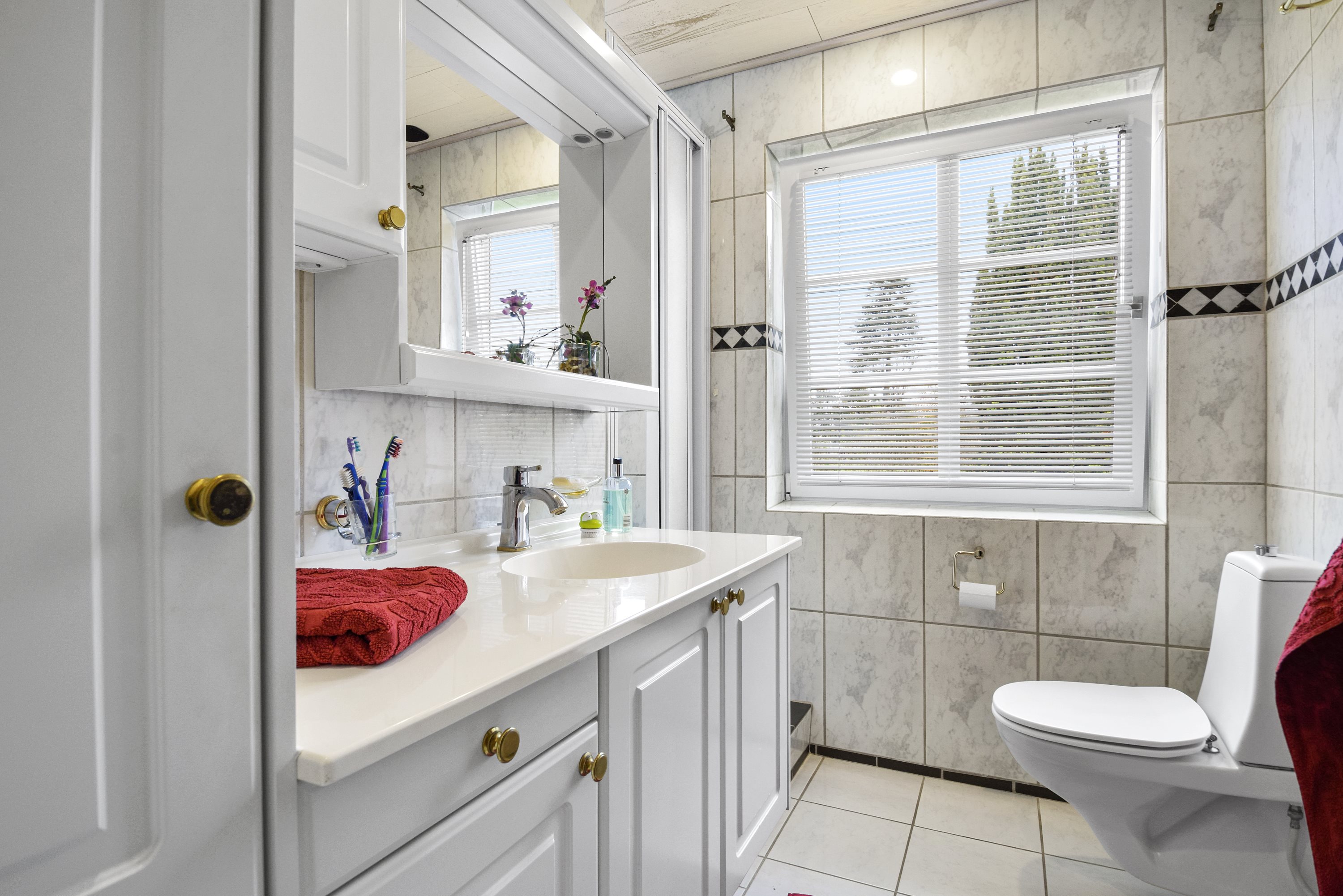 Fremhævet badeværelse billede i fuldskærmstilstand. Billede af Skovglimt 23, 6340 Kruså