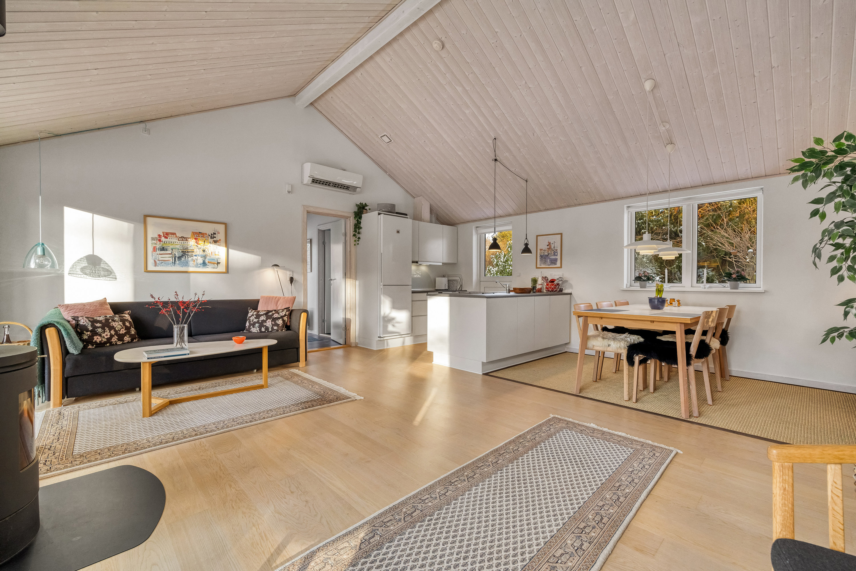 Fremhævet stue billede i fuldskærmstilstand. Billede af Hyrdevænget 36, Bonderup, 3250 Gilleleje