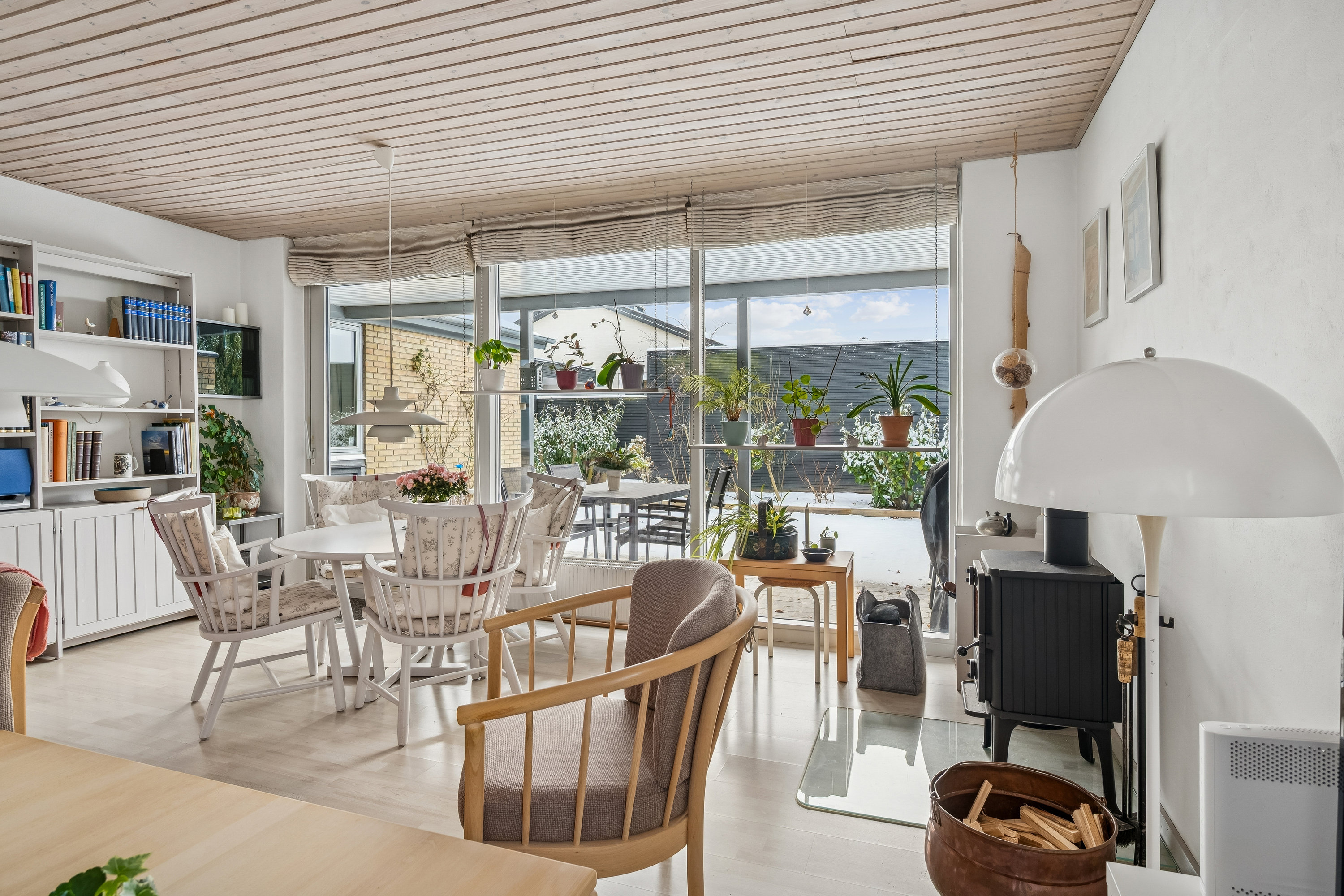 Fremhævet stue billede i fuldskærmstilstand. Billede af Hanstholmvej 18, 8250 Egå