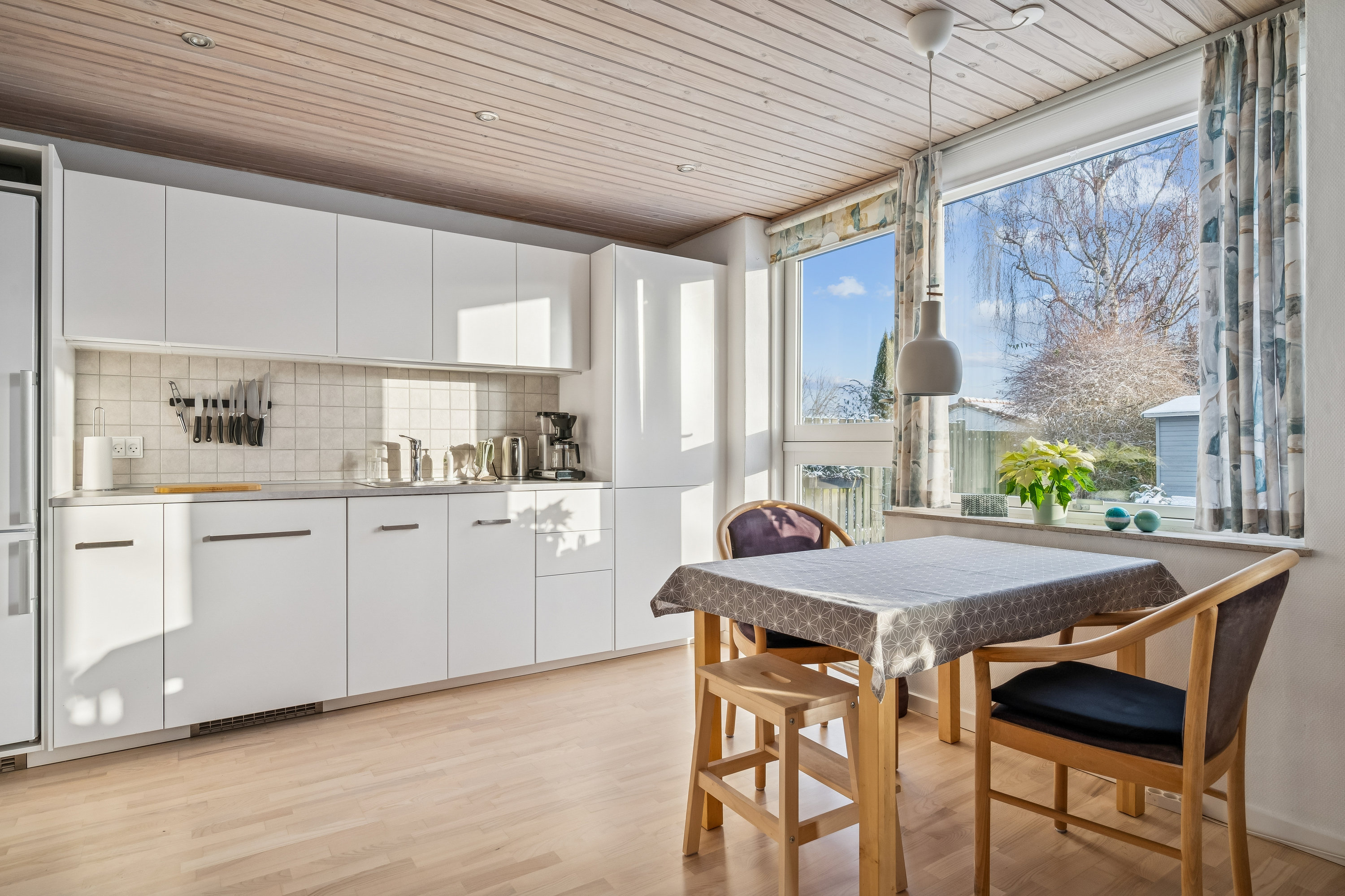 Fremhævet køkken billede i fuldskærmstilstand. Billede af Hanstholmvej 18, 8250 Egå