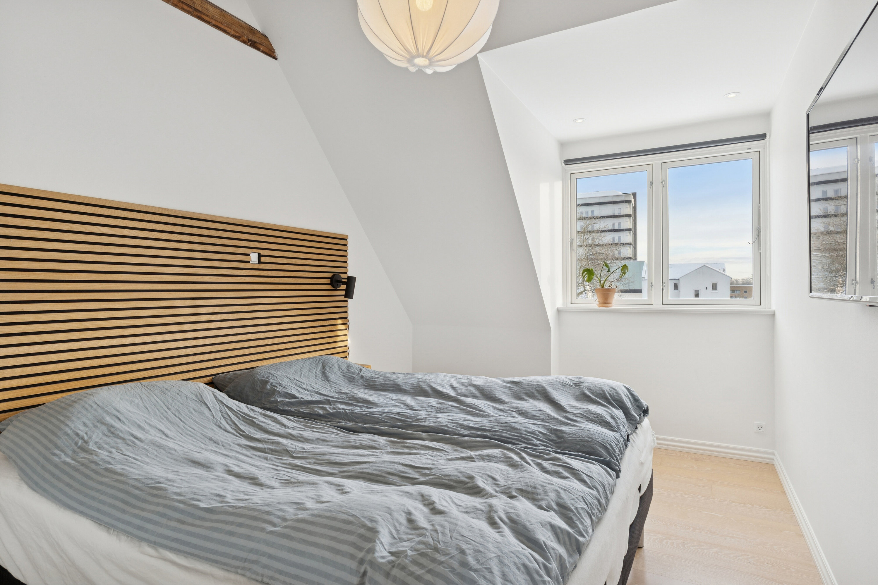 Fremhævet soveværelse billede i fuldskærmstilstand. Billede af Lars Dyrskjøts Vej 25, 9800 Hjørring