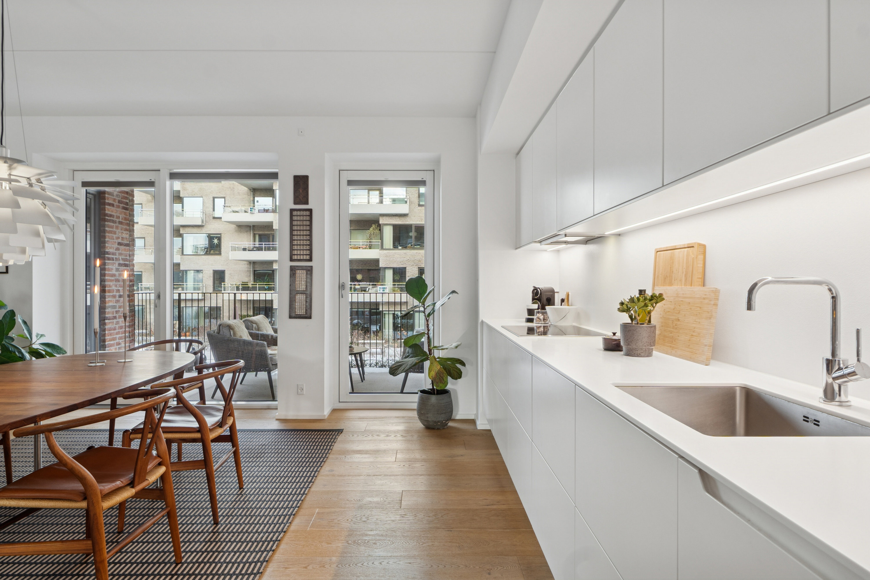 Fremhævet køkken billede i fuldskærmstilstand. Billede af Islands Brygge 40, 1. tv., 2300 København S