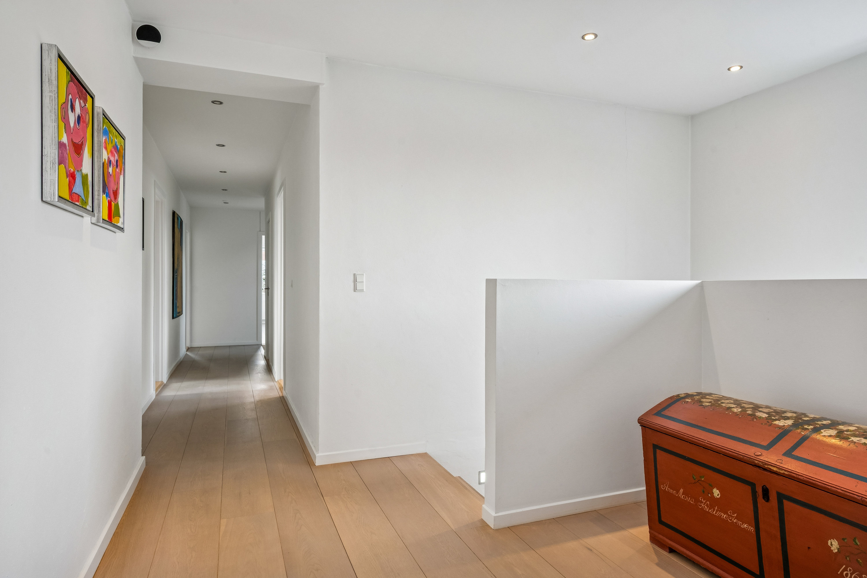 Fremhævet gang billede i fuldskærmstilstand. Billede af Rolsøvej 18, 8240 Risskov