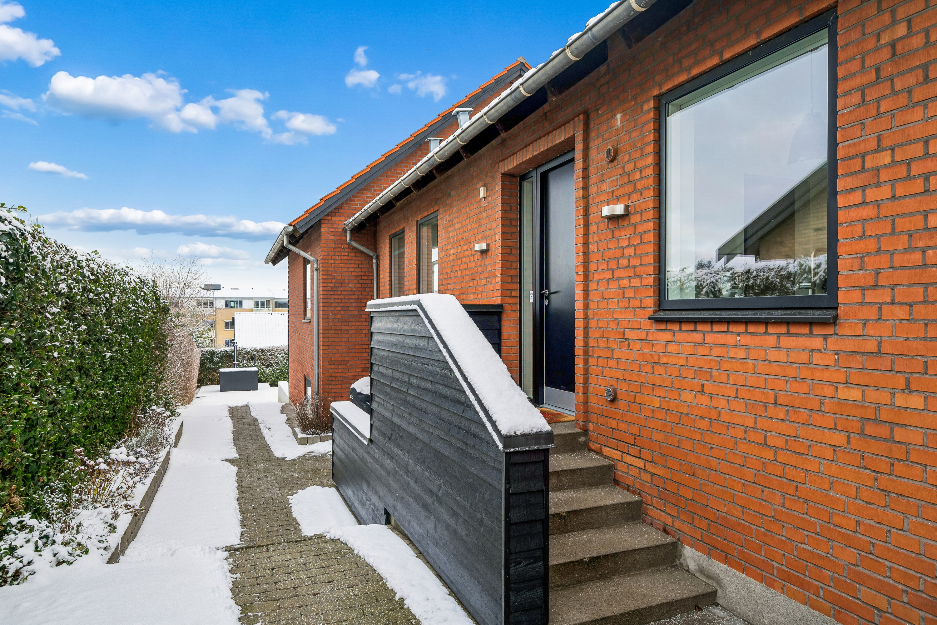 Fremhævet andet billede i fuldskærmstilstand. Billede af Rolsøvej 18, 8240 Risskov