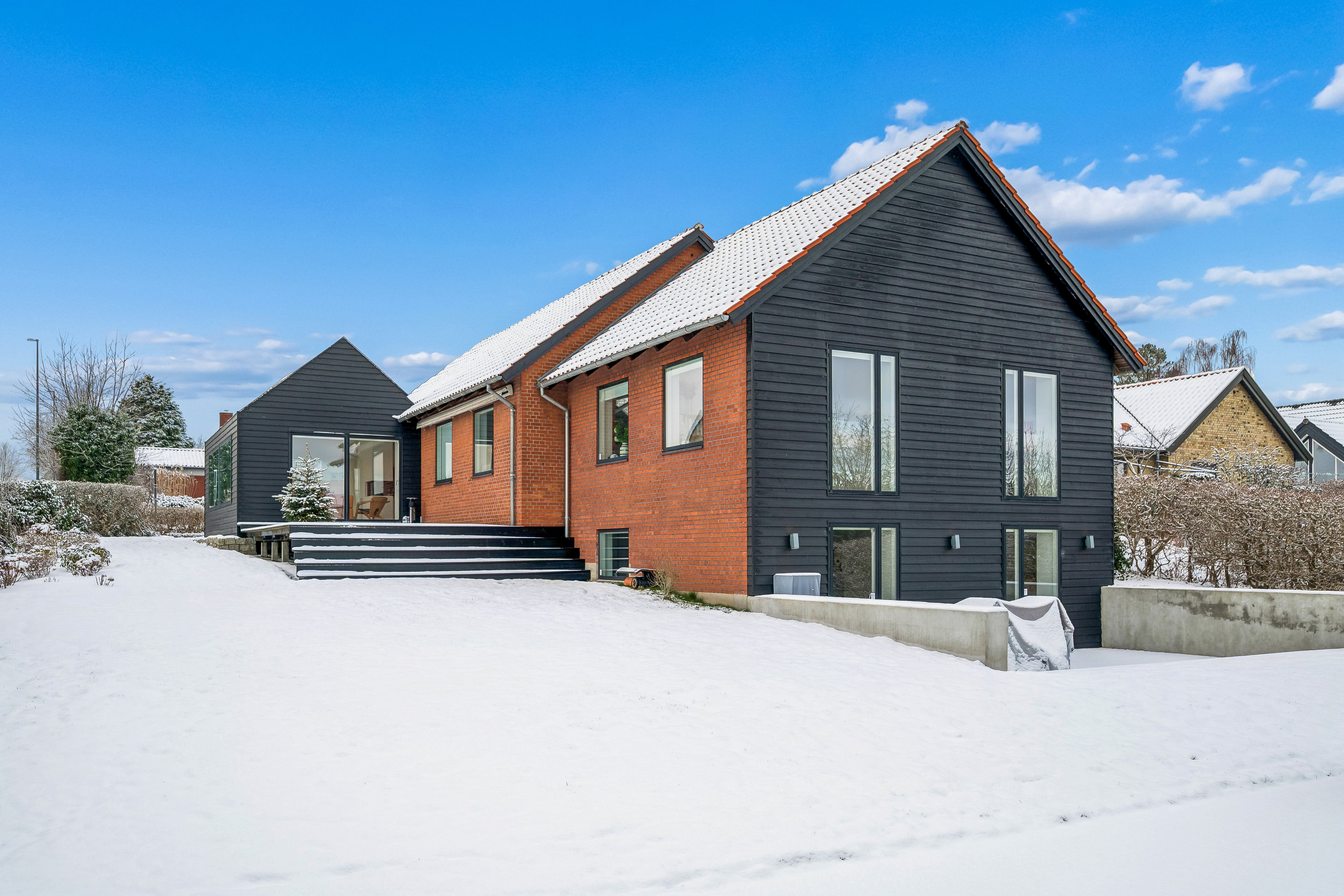 Fremhævet andet billede i fuldskærmstilstand. Billede af Rolsøvej 18, 8240 Risskov