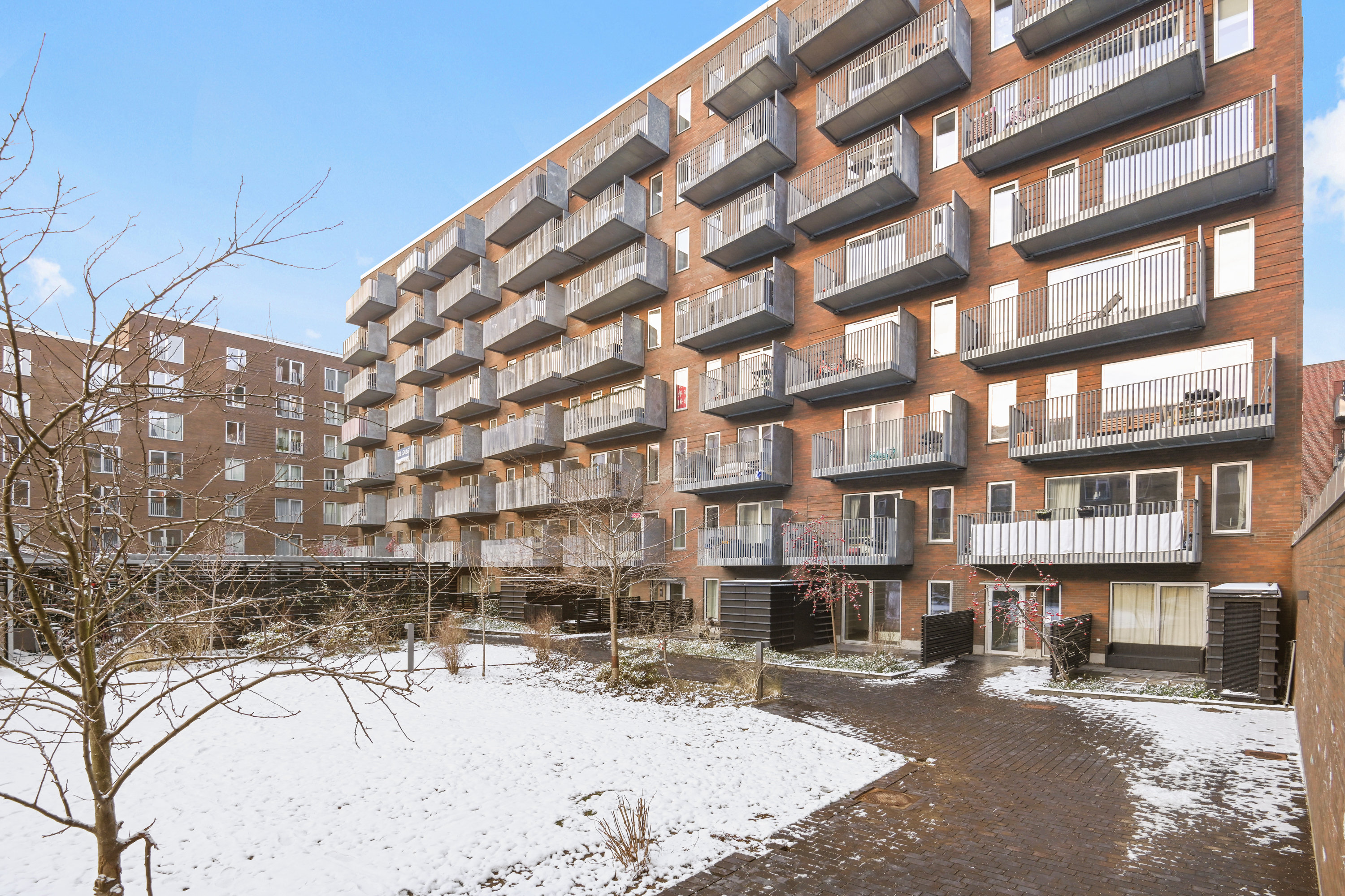 Fremhævet andet billede i fuldskærmstilstand. Billede af C.F. Møllers Allé 98, st.. th., 2300 København S