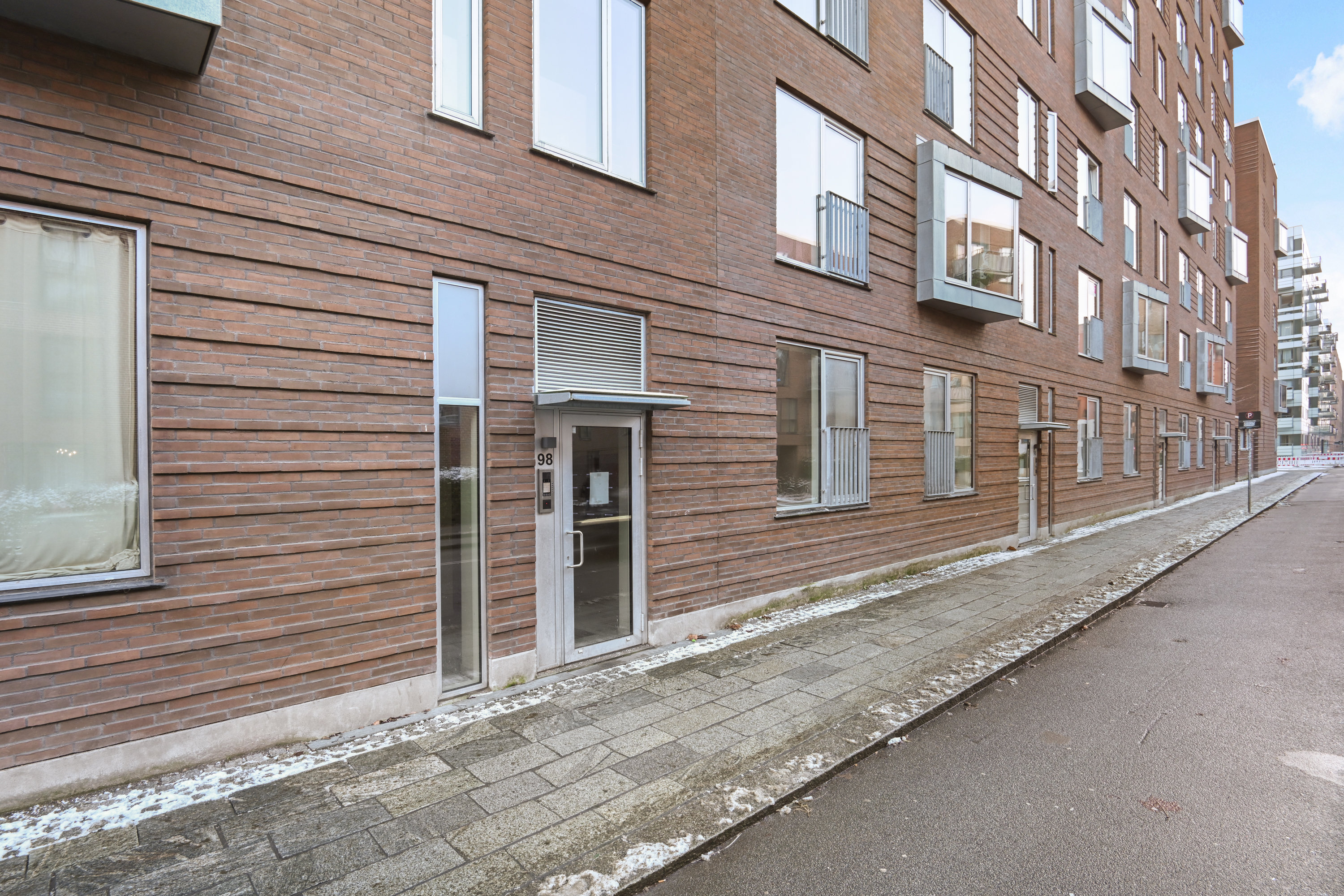 Fremhævet andet billede i fuldskærmstilstand. Billede af C.F. Møllers Allé 98, st.. th., 2300 København S