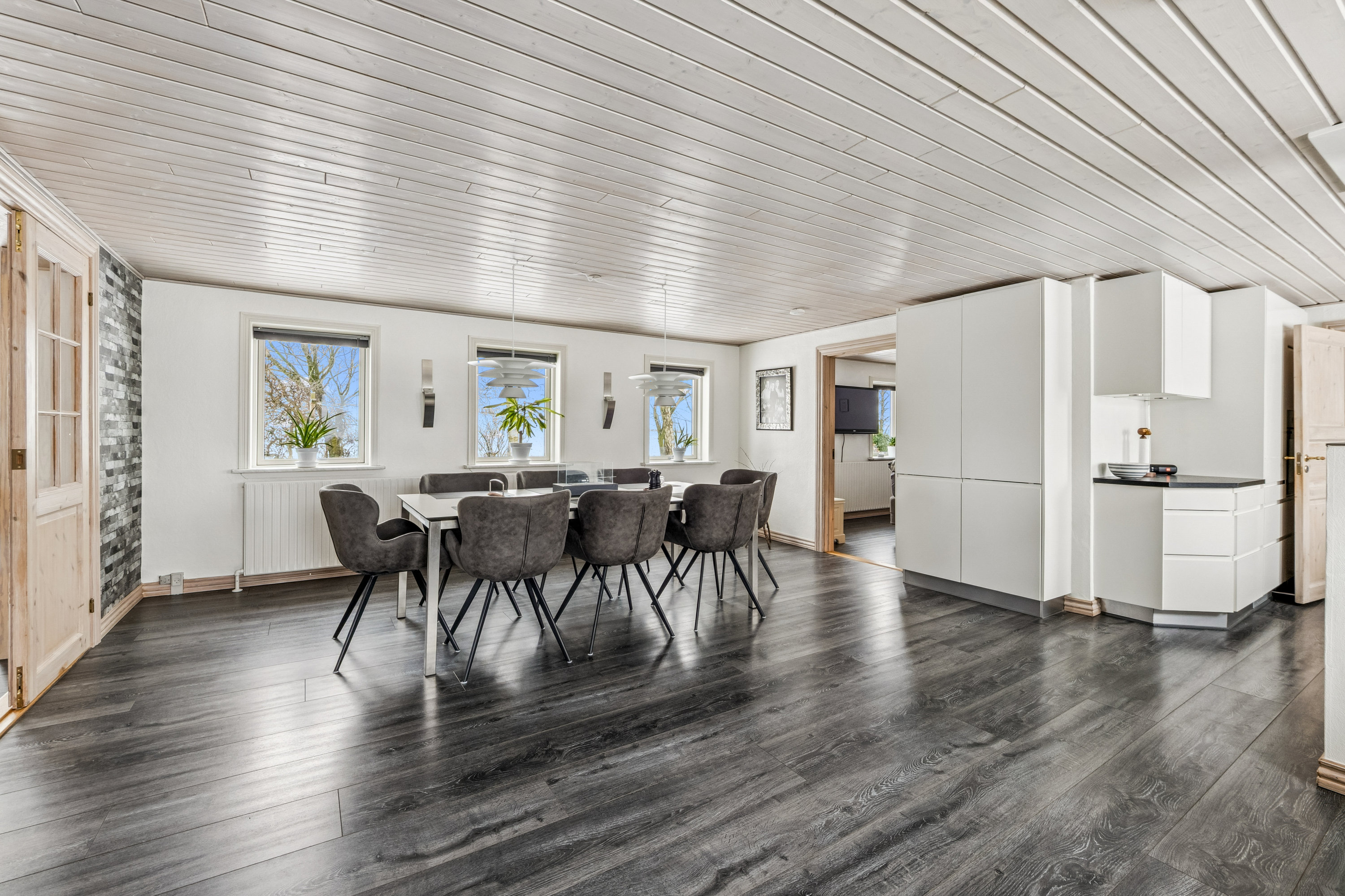 Fremhævet stue billede i fuldskærmstilstand. Billede af Birkkærvej 3, Rakkeby, 7900 Nykøbing M