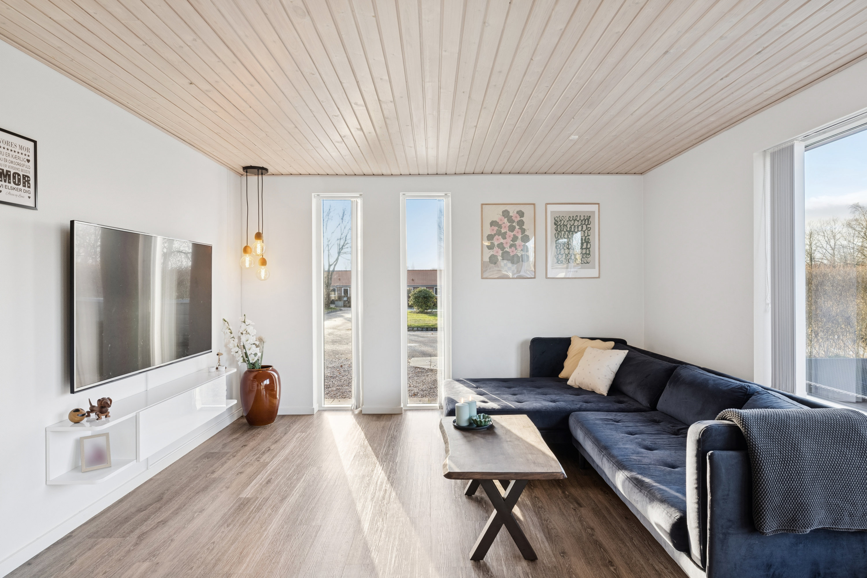 Fremhævet stue billede i fuldskærmstilstand. Billede af Veldsparken 64, Ørum, 8830 Tjele