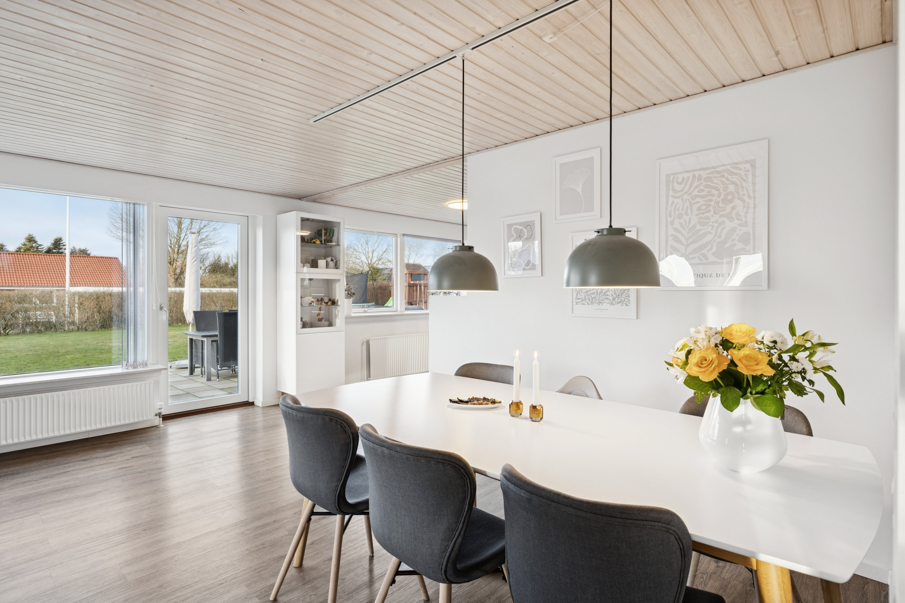 Fremhævet stue billede i fuldskærmstilstand. Billede af Veldsparken 64, Ørum, 8830 Tjele