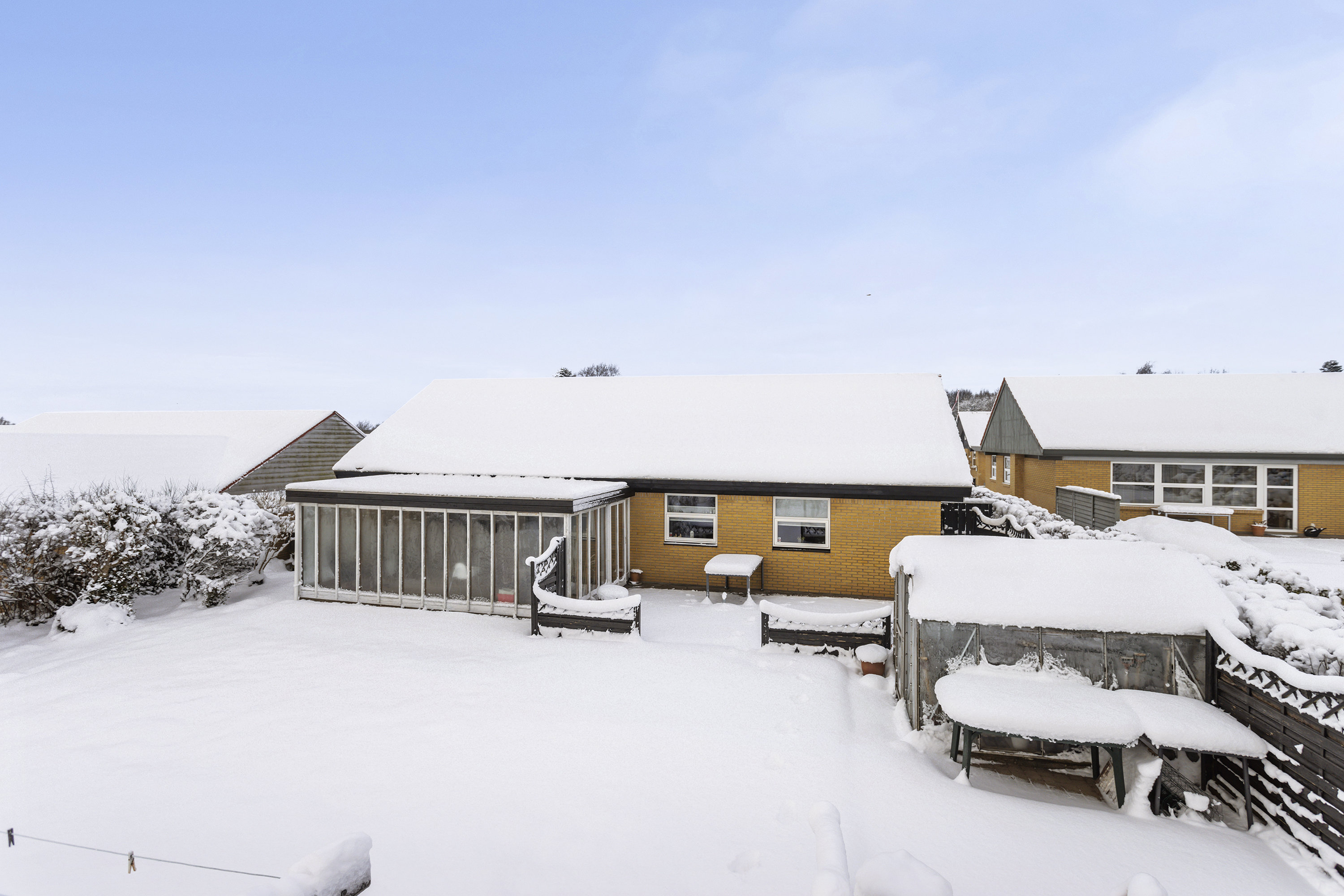 Fremhævet facade billede i fuldskærmstilstand. Billede af Asgård 14, 9700 Brønderslev