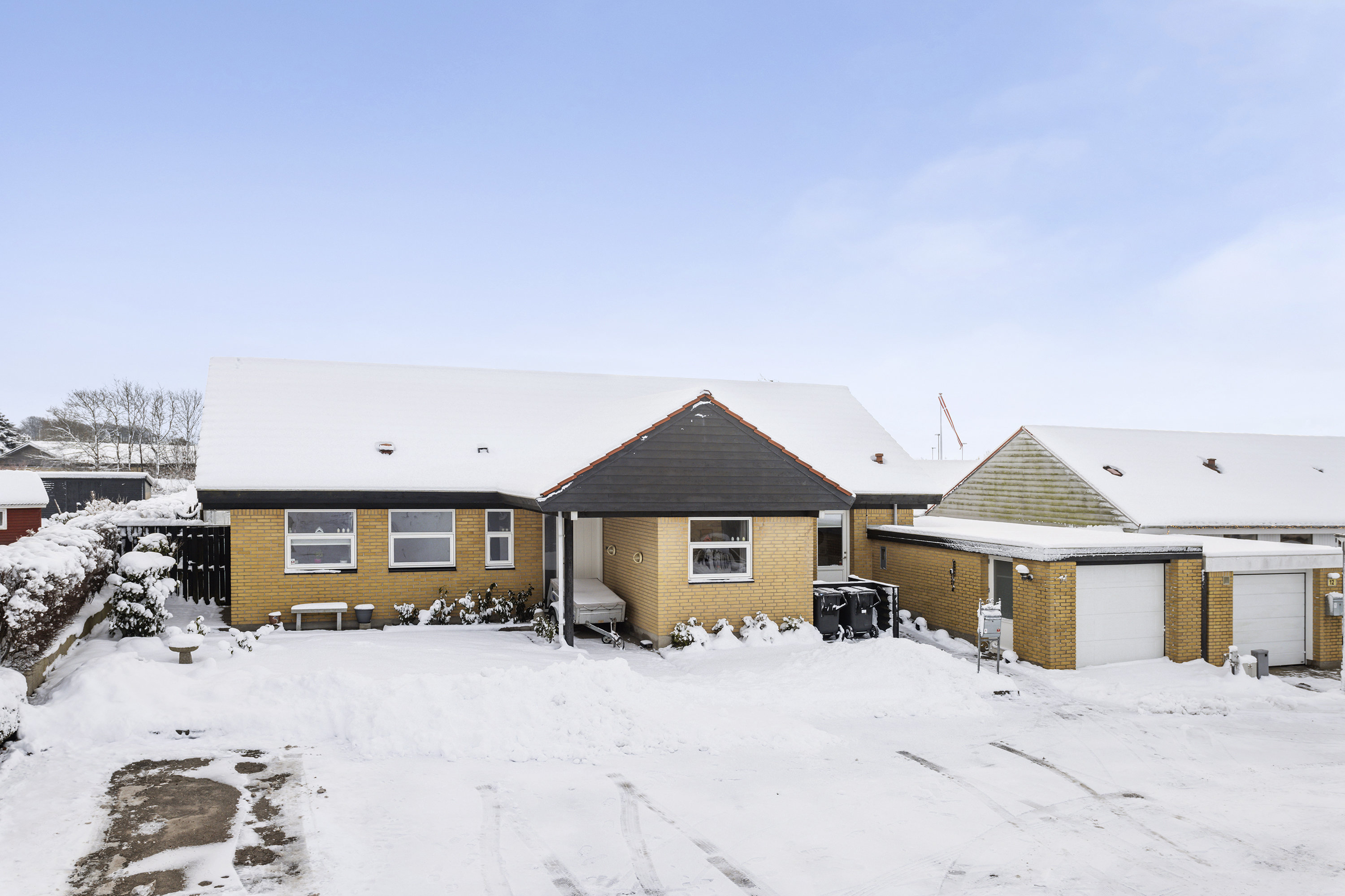 Villa: Facade på Asgård 14, 9700 Brønderslev