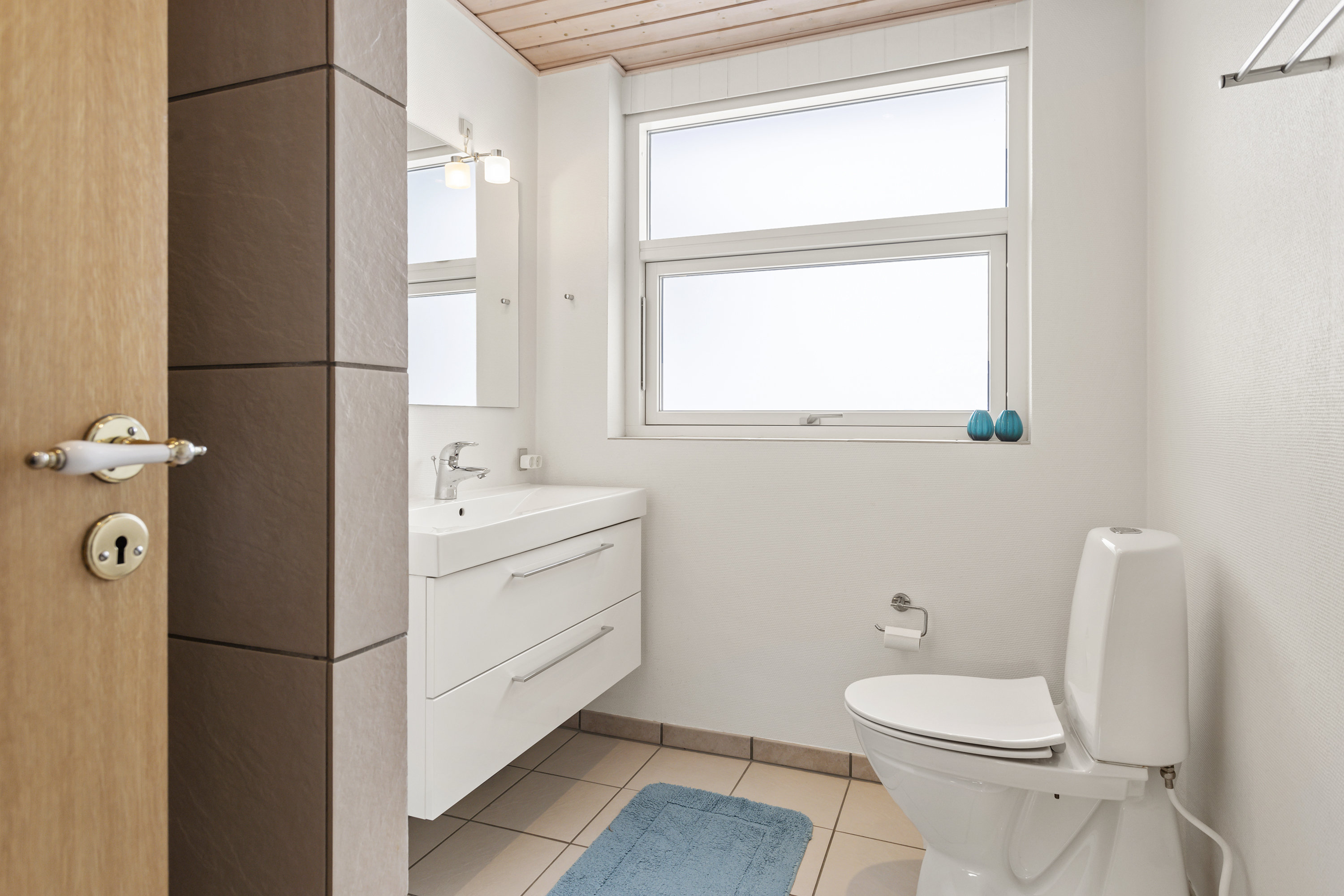 Fremhævet badeværelse billede i fuldskærmstilstand. Billede af Asgård 14, 9700 Brønderslev