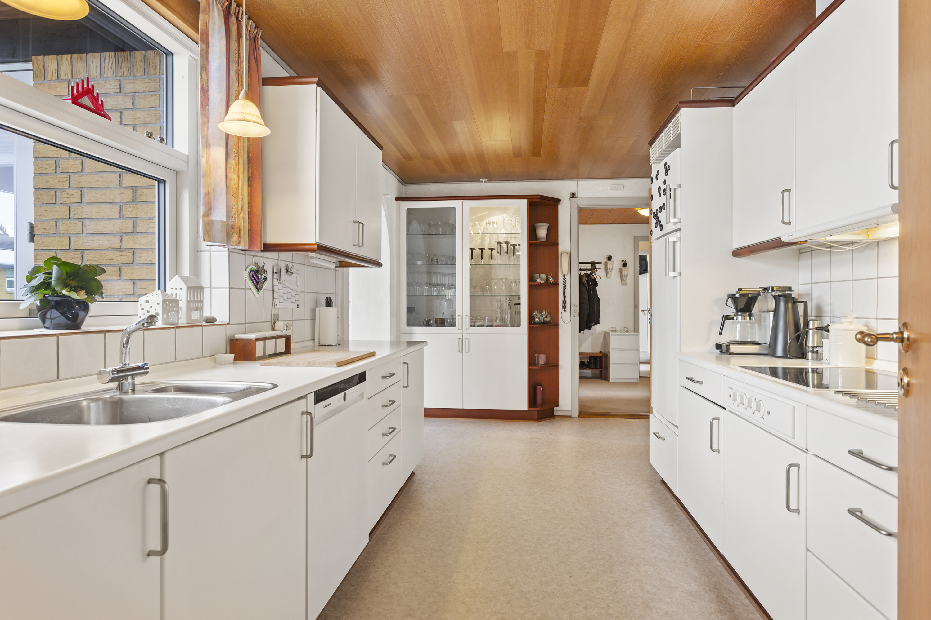 Miniaturebillede 1: køkken. Billede af Asgård 14, 9700 Brønderslev