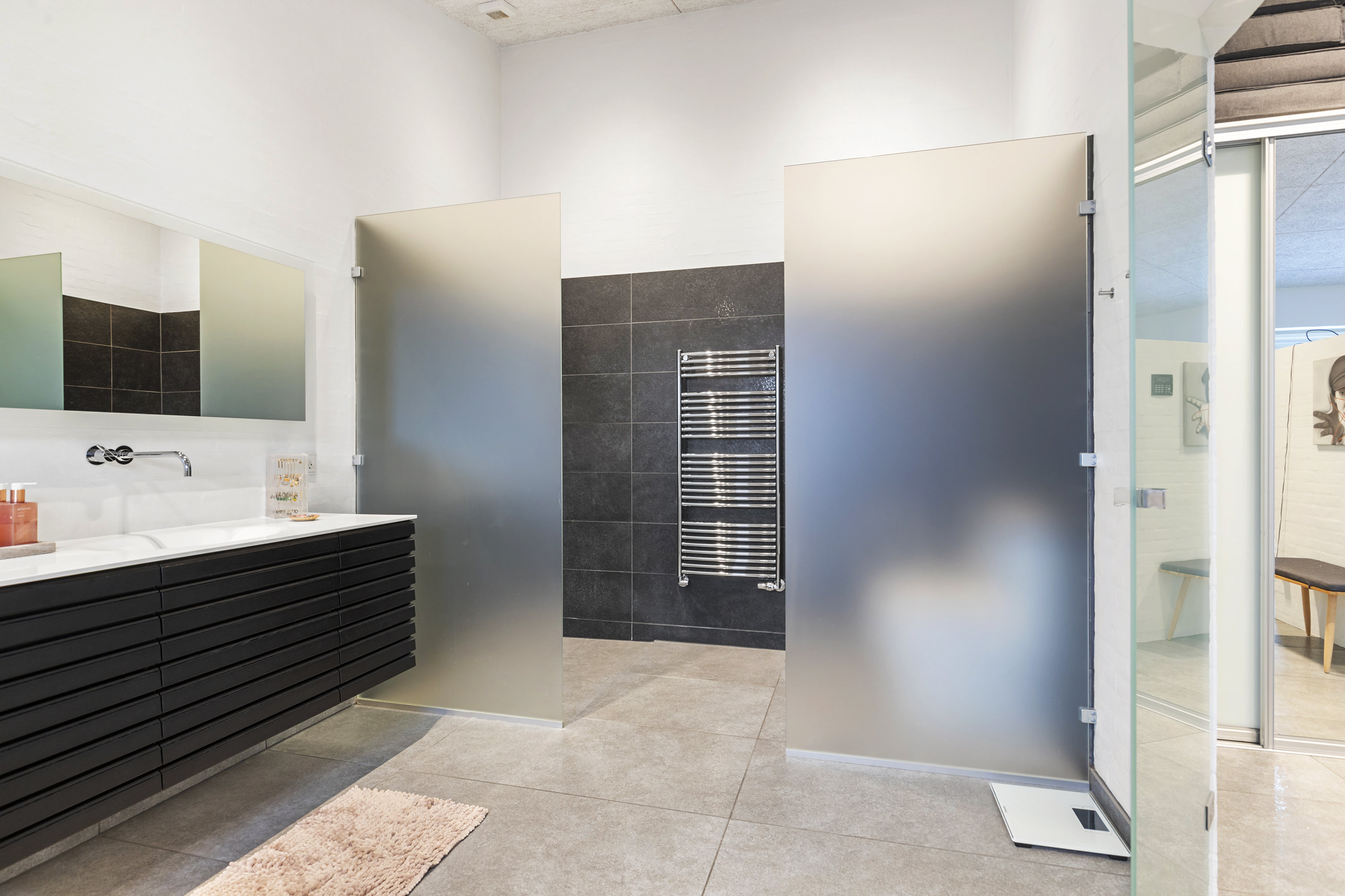 Fremhævet badeværelse billede i fuldskærmstilstand. Billede af Torngårdsallé 9, 9440 Aabybro